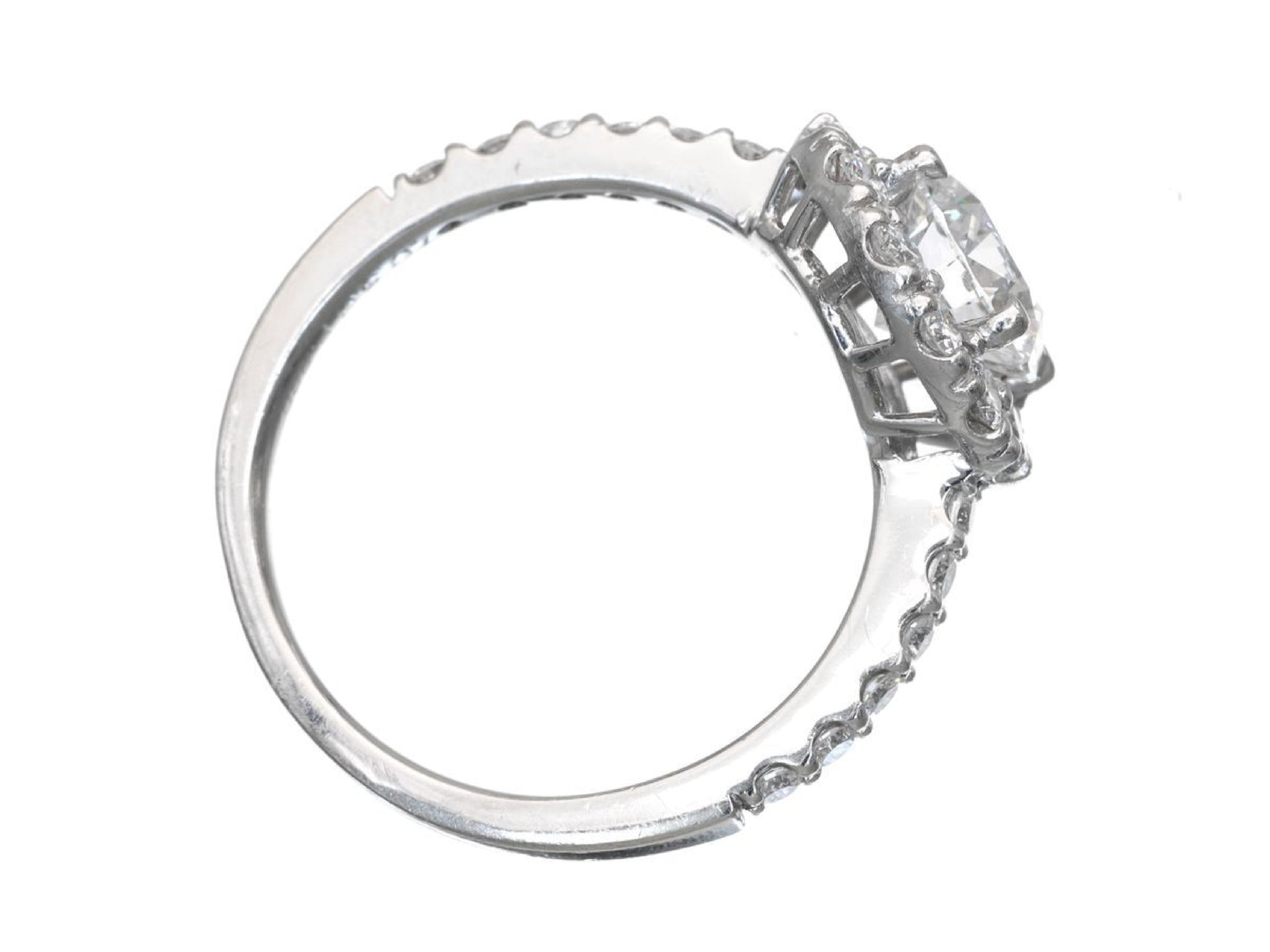 D1.050/0.54ct Pt900 4.1g Ring 