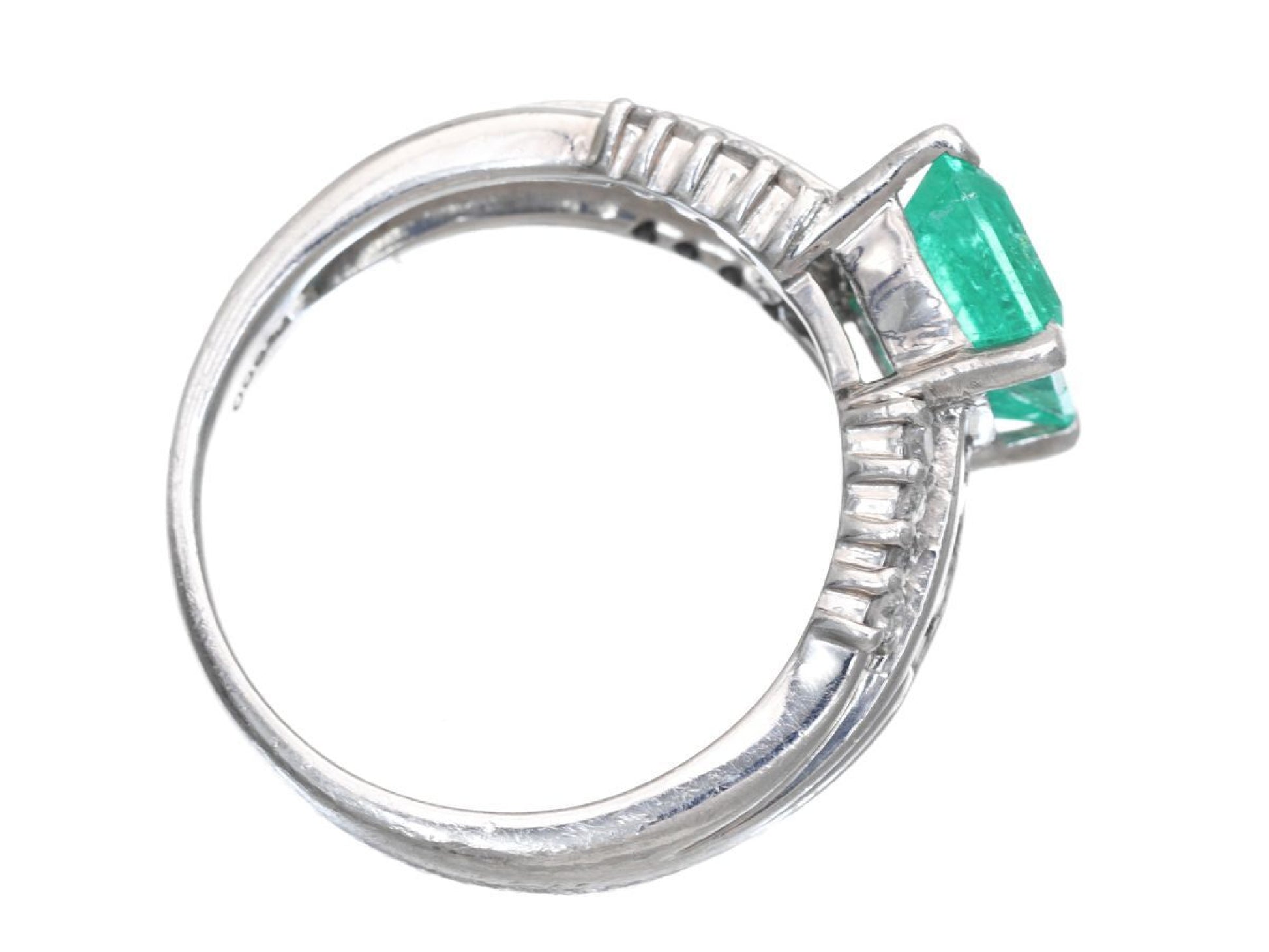 E1.673ct D0.40ct Pt900 7.1g Ring 