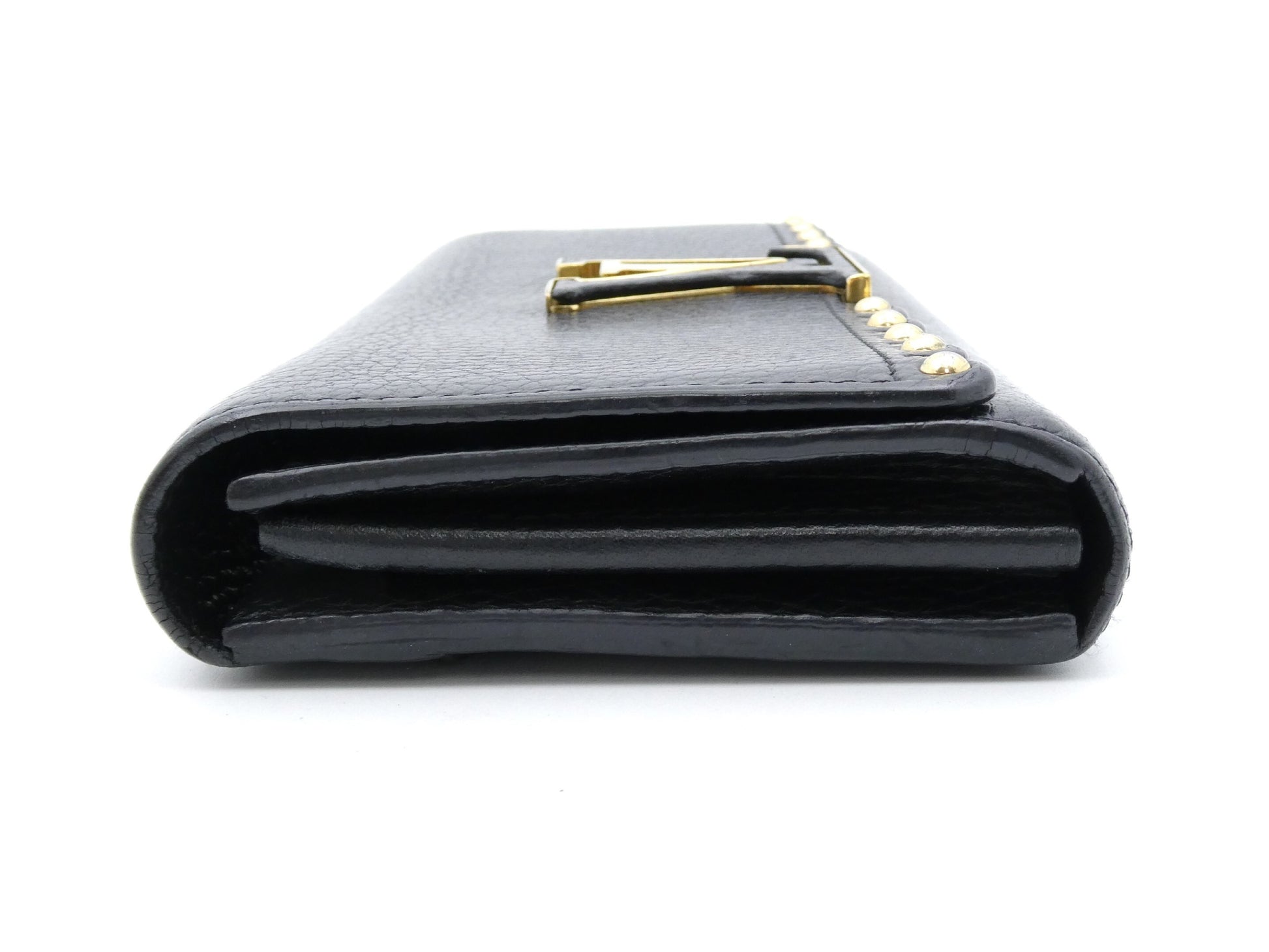 LOUIS VUITTON Portefeuille Capucines Studded Wallet