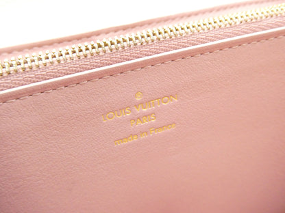 LOUIS VUITTON Portefeuille Capucines Wallet