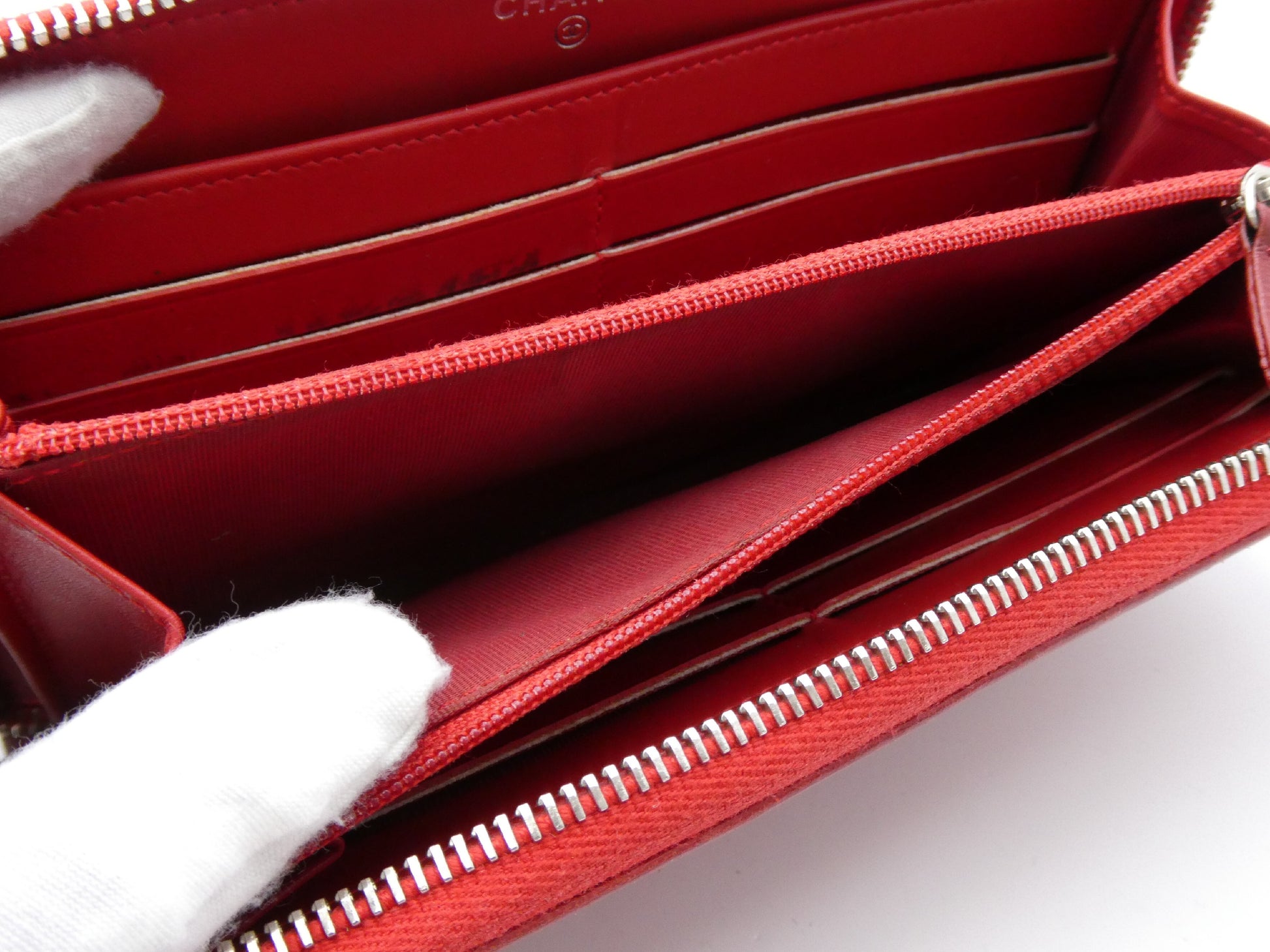 CHANEL Coco Mark Leather Stud Wallet