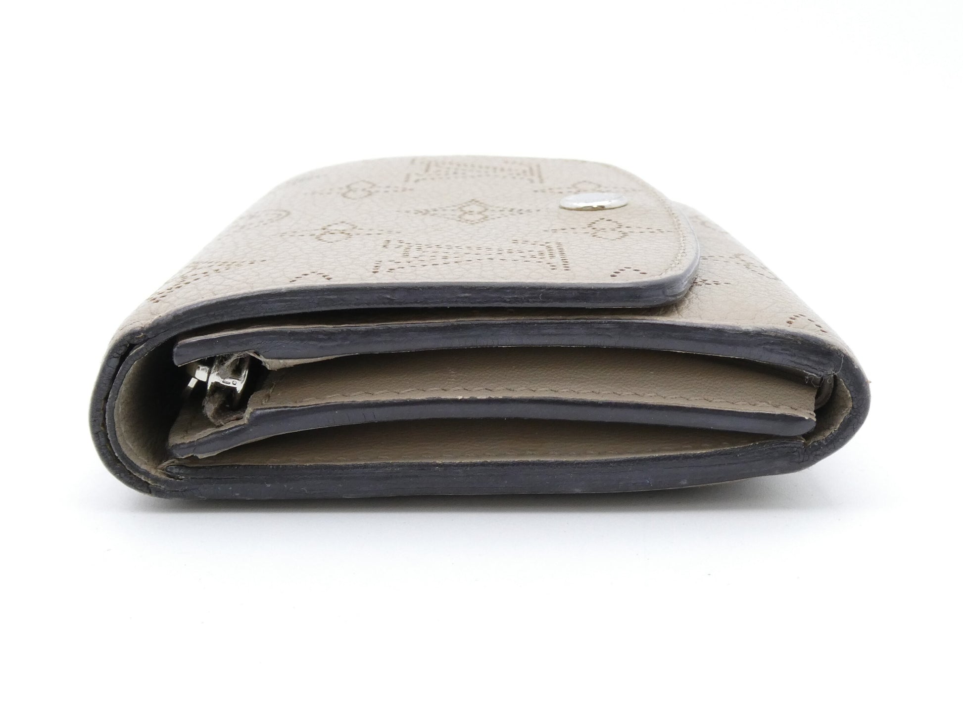 LOUIS VUITTON Mahina Portefeuille Iris Compact Wallet