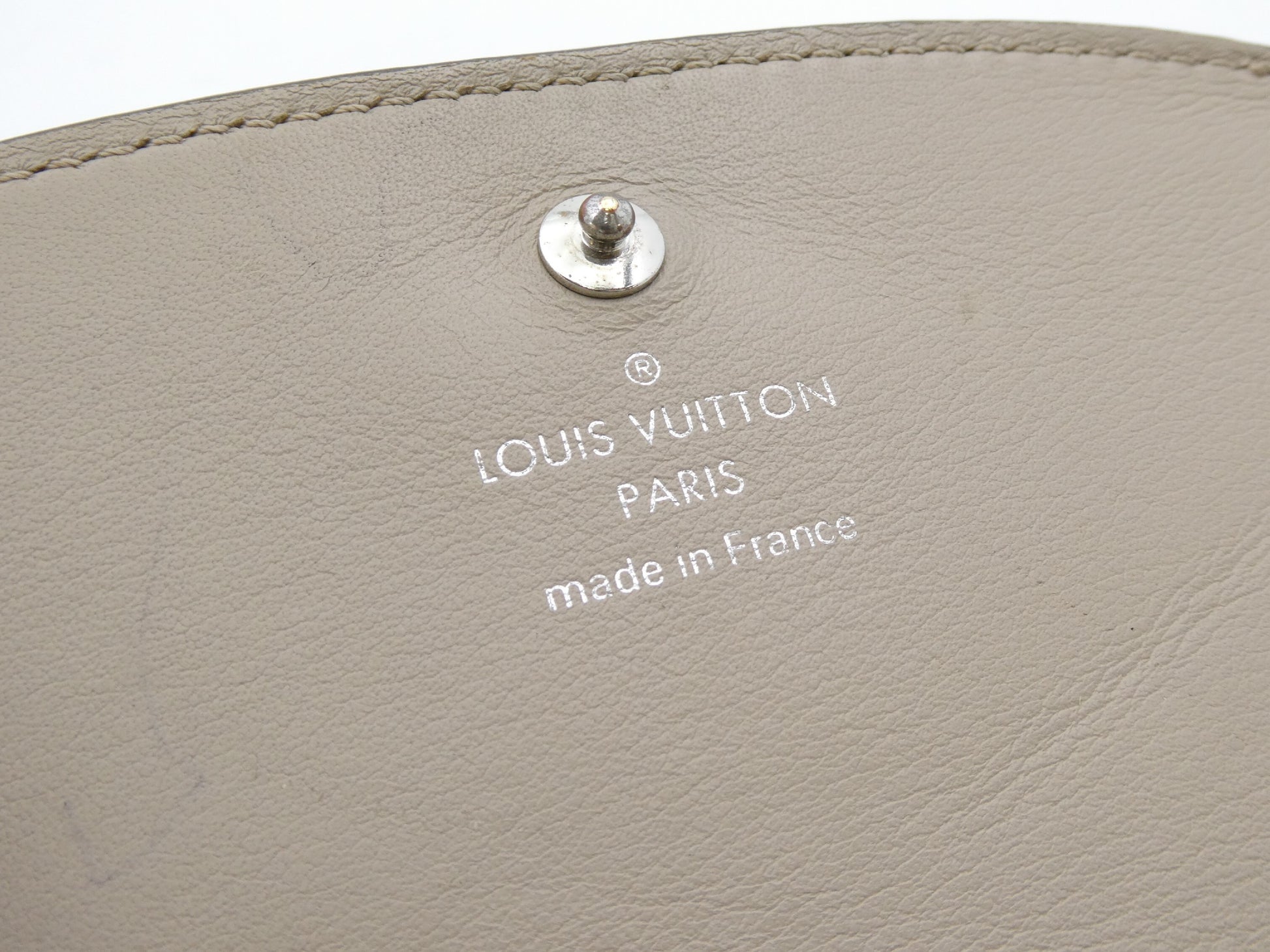 LOUIS VUITTON Mahina Portefeuille Iris Compact Wallet
