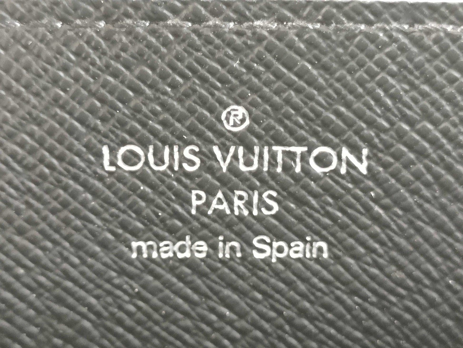 LOUIS VUITTON M61698 Monogram Louis Vuitton Zippy XL Monogram Eclipse Wallet