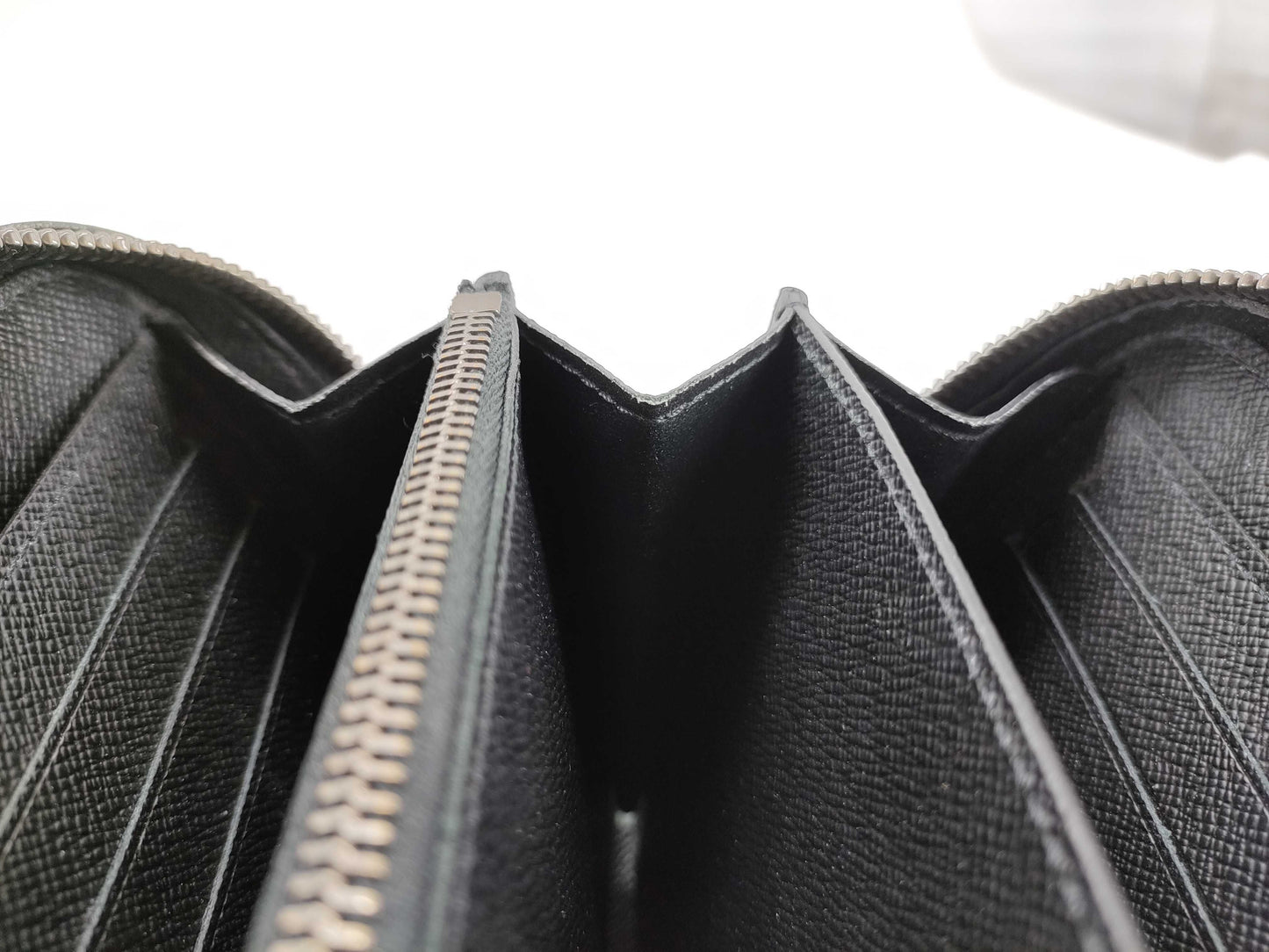 LOUIS VUITTON M61698 Monogram Louis Vuitton Zippy XL Monogram Eclipse Wallet