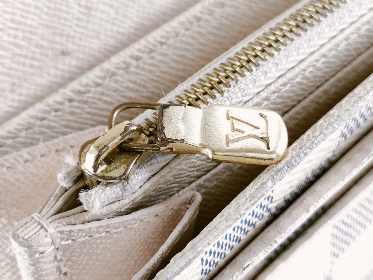 LOUIS VUITTON N61735 Damier Azur Louis Vuitton Damier Azur Portefeuille Sarah Wallet