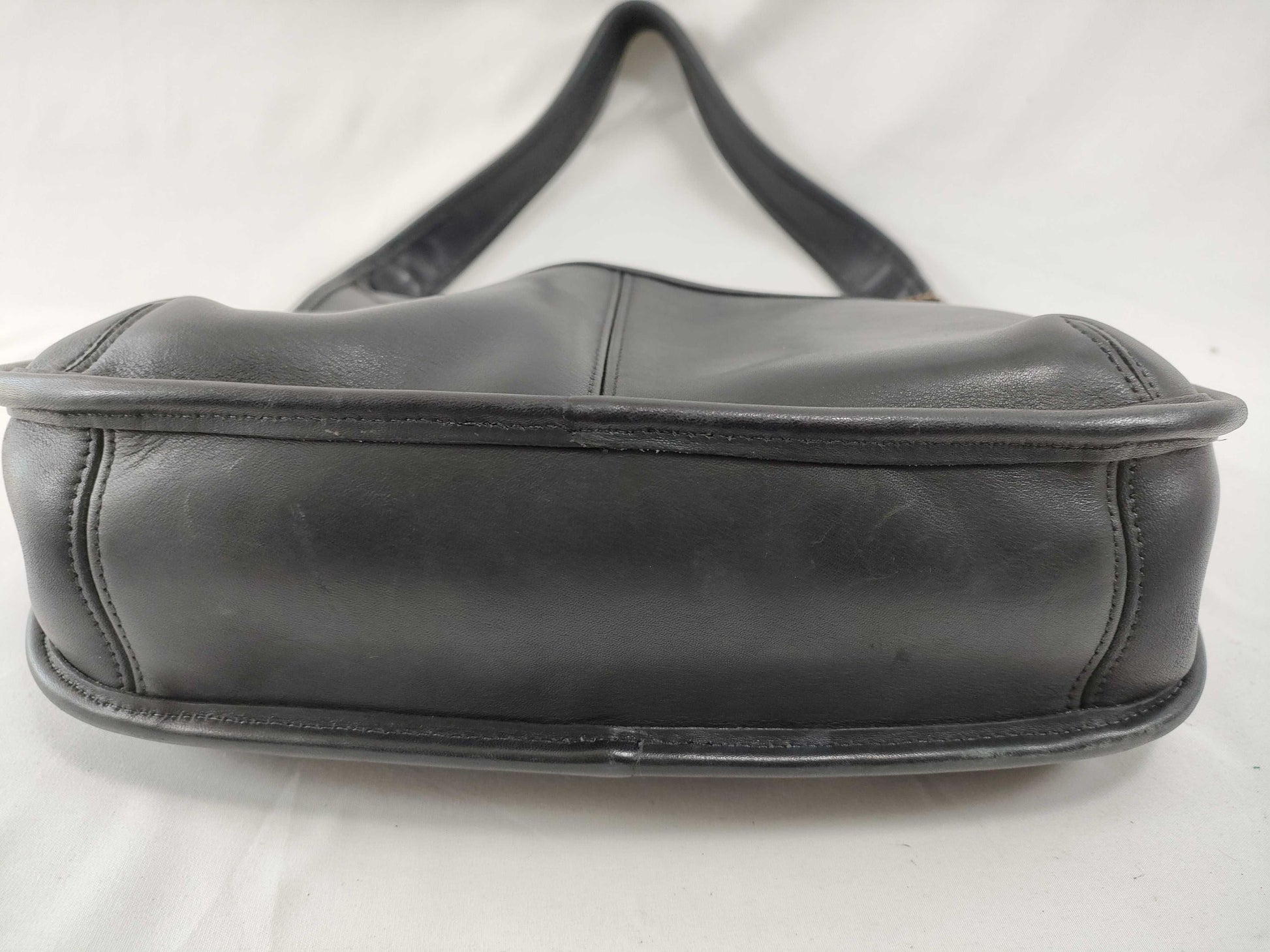 COACH Old Coach Leather One-Shoulder Bag 9033