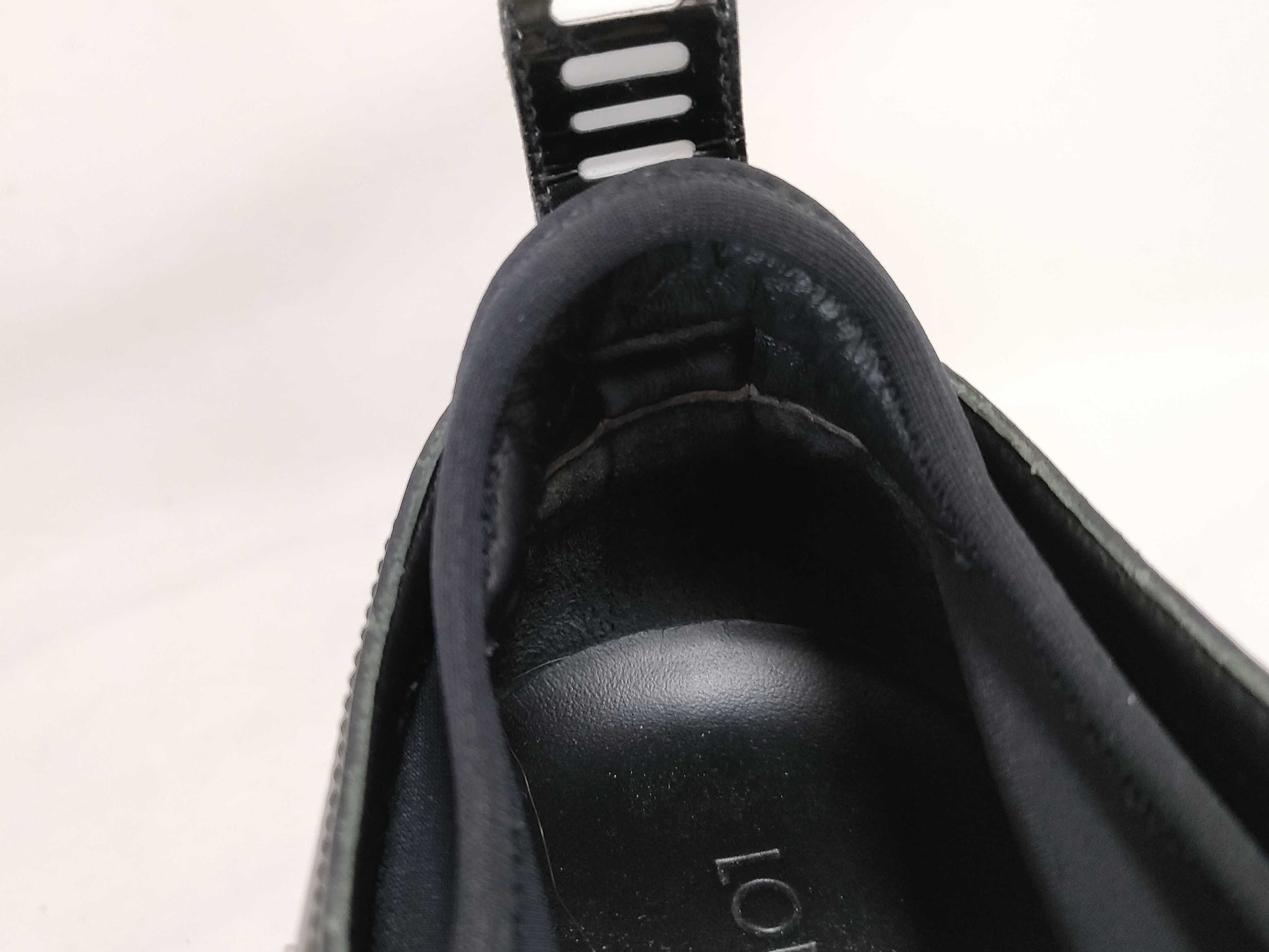 LOUIS VUITTON LOUIS VUITTON Monogram Beaded Sneakers Sneakers