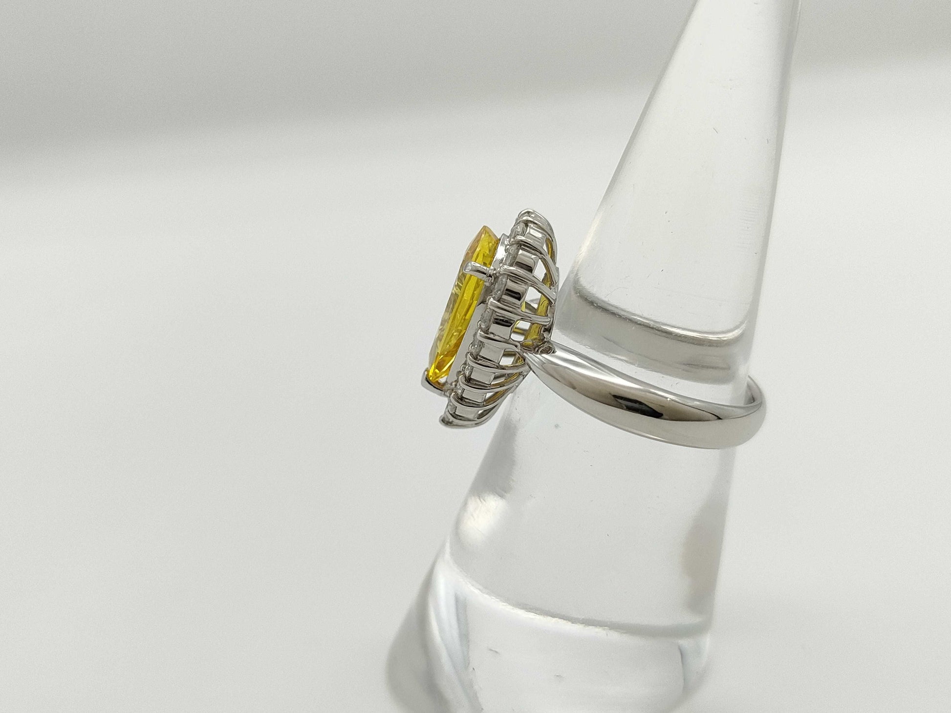 Colored Stone 3.51ct D0.62ct PT900 9.0g Ring 