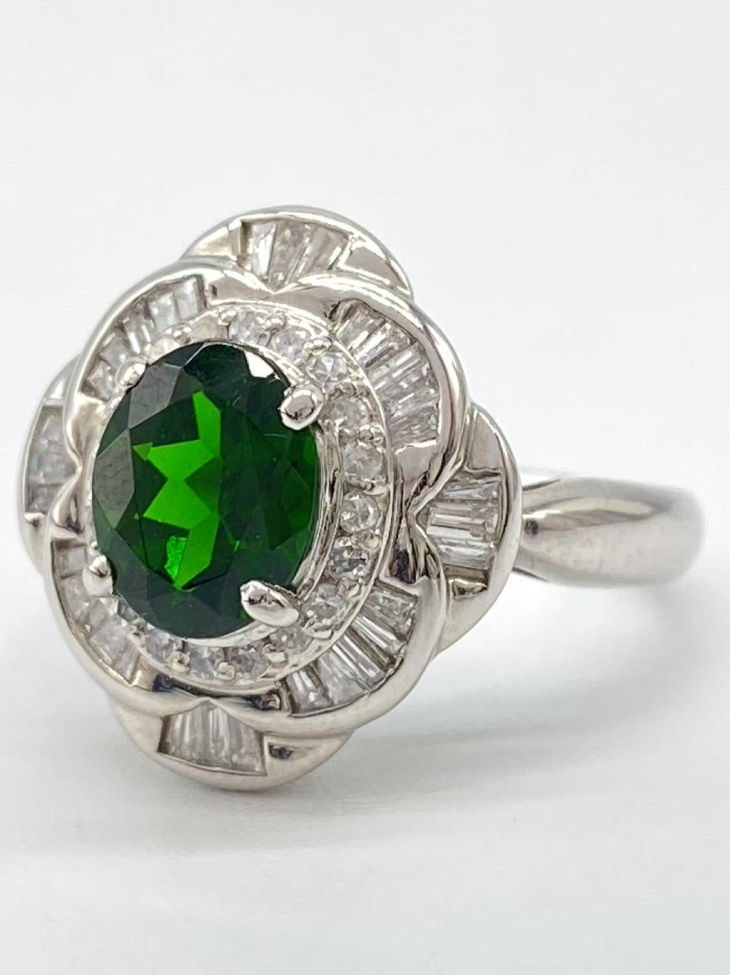 Diopside 1.23ct D0.45ct Pt900 6.2g Ring 