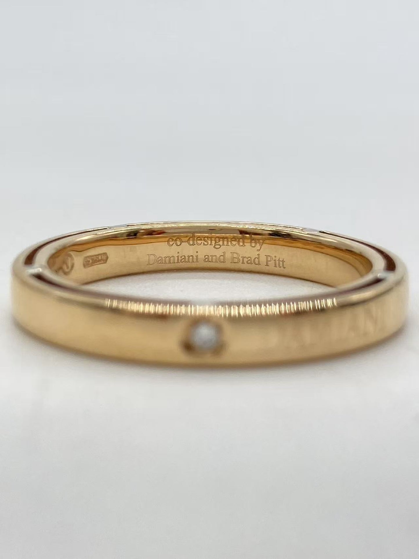 Damiani D Side Diamond 750 3.9g Ring 