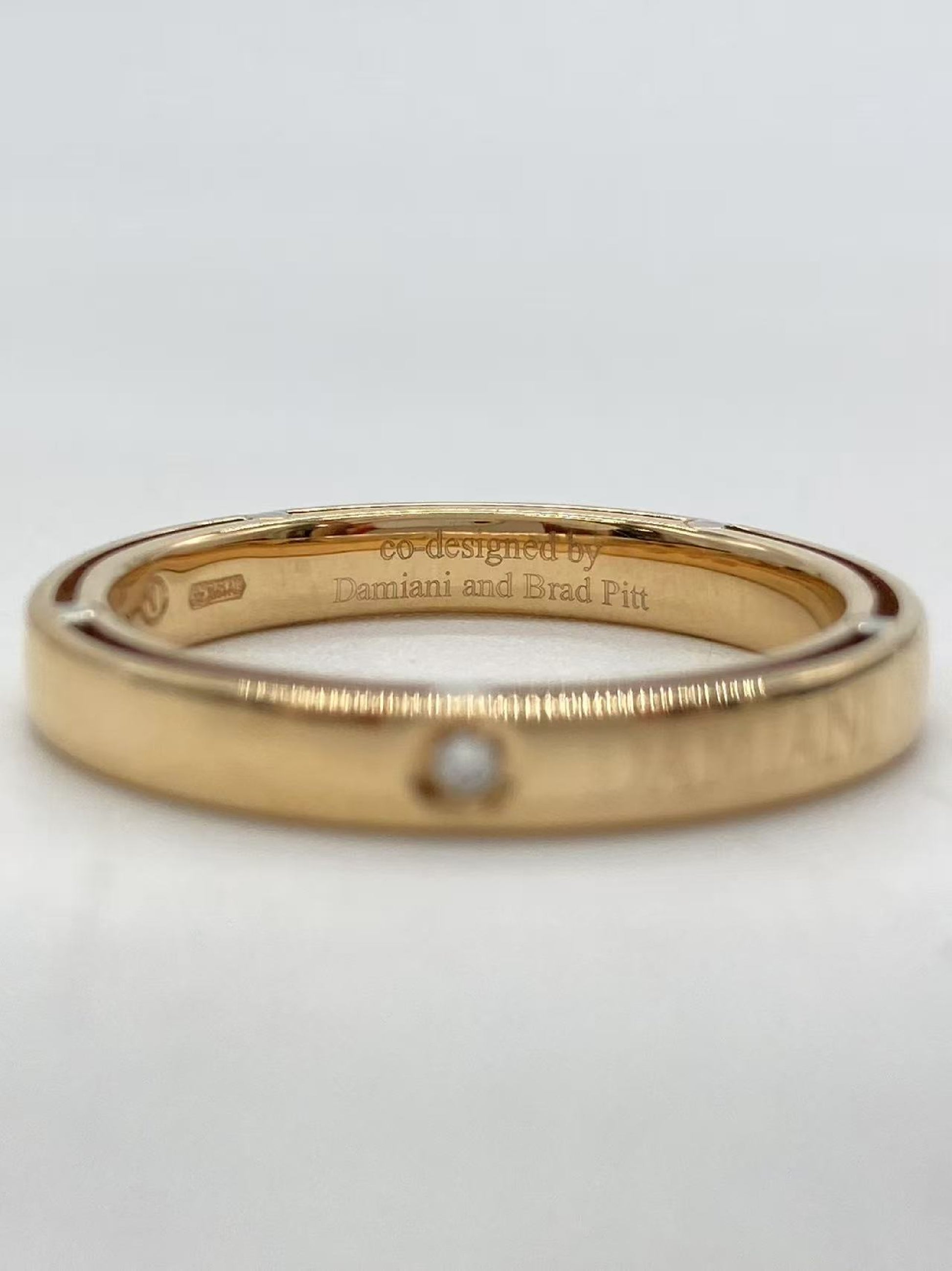 Damiani D Side Diamond 750 3.9g Ring 