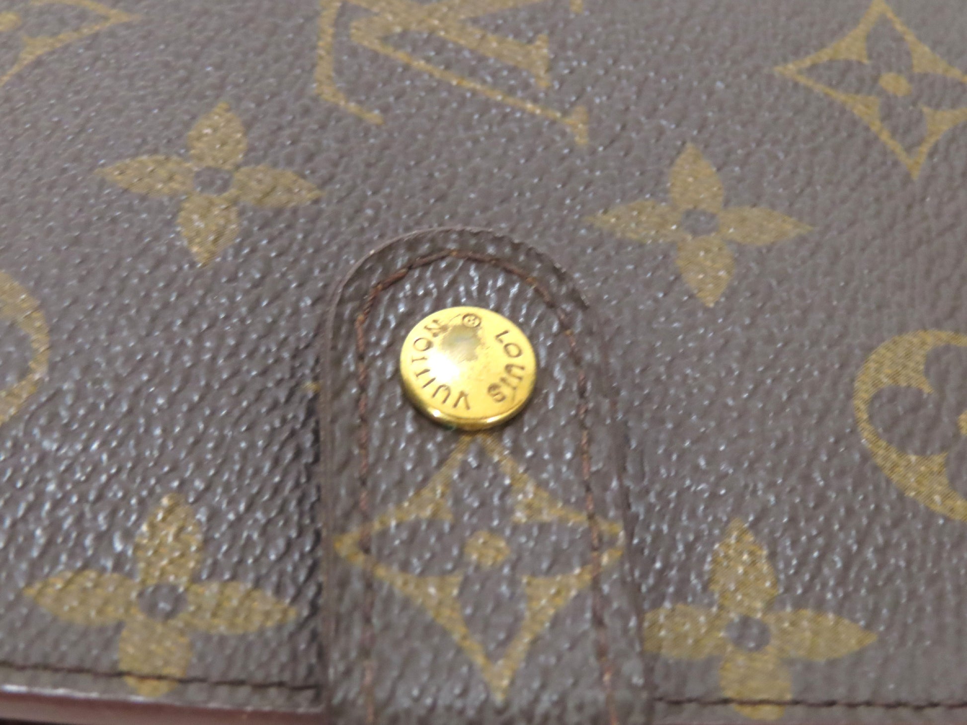 LOUIS VUITTON Monogram LV Monogram Compact Zip Wallet M61667 CT0020