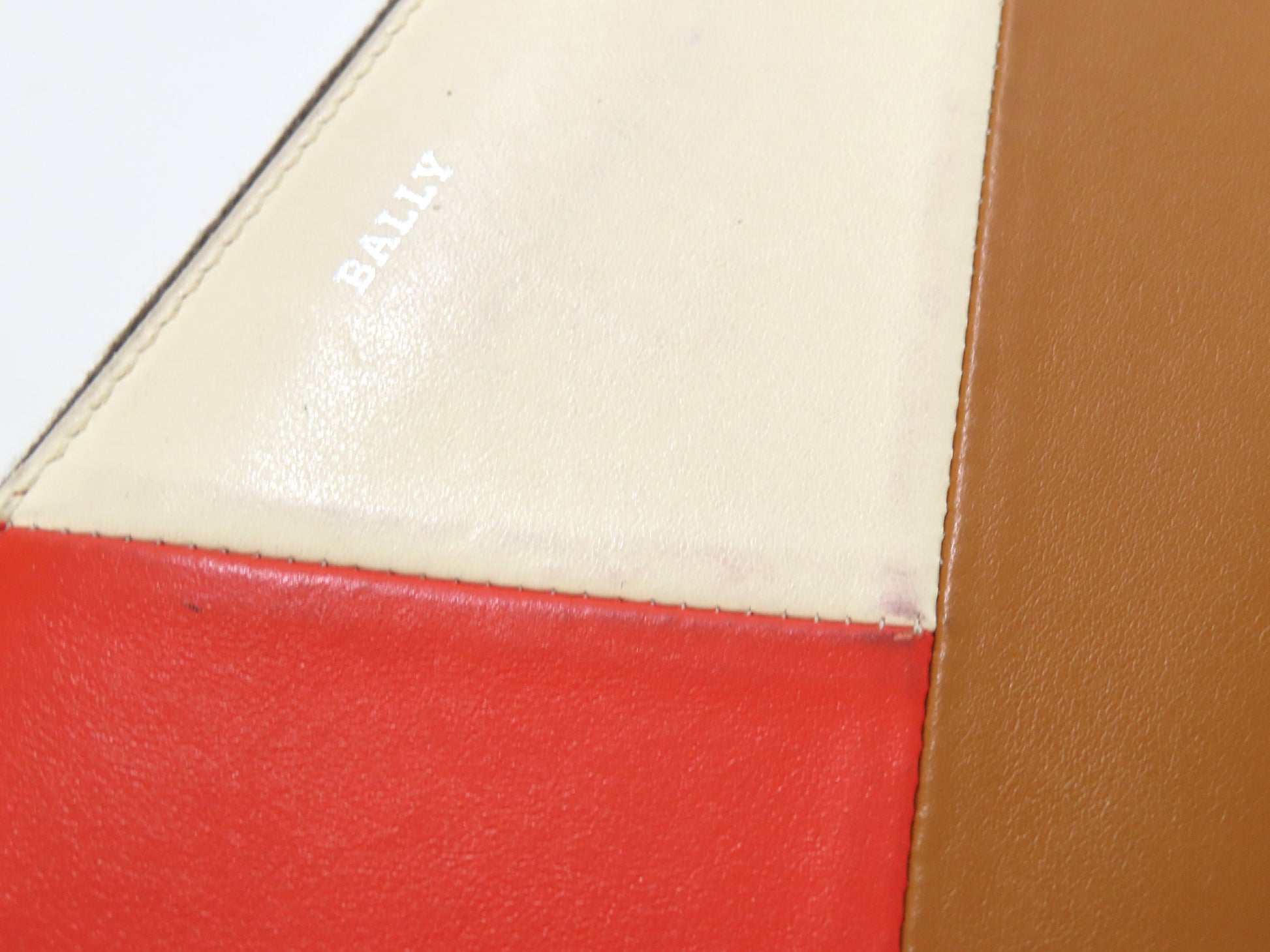 BALLY Leather Round Zip Long Wallet Brown x White x Red Wallet