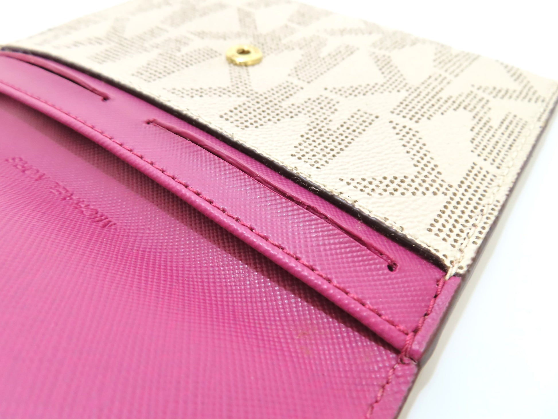 Michael Kors Michael Kors Leather Pouch I-1211 White
