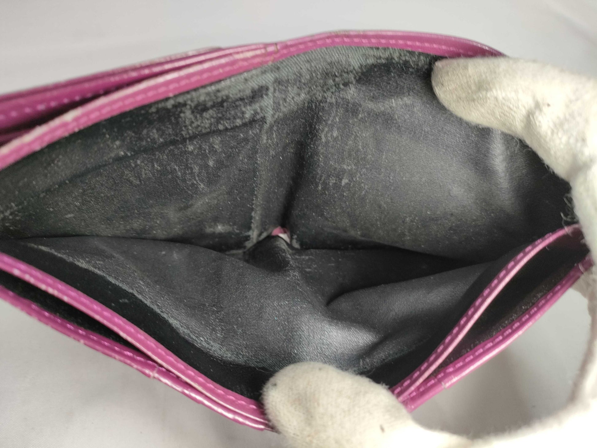 Yves Saint Laurent Leather Bifold Wallet Purple