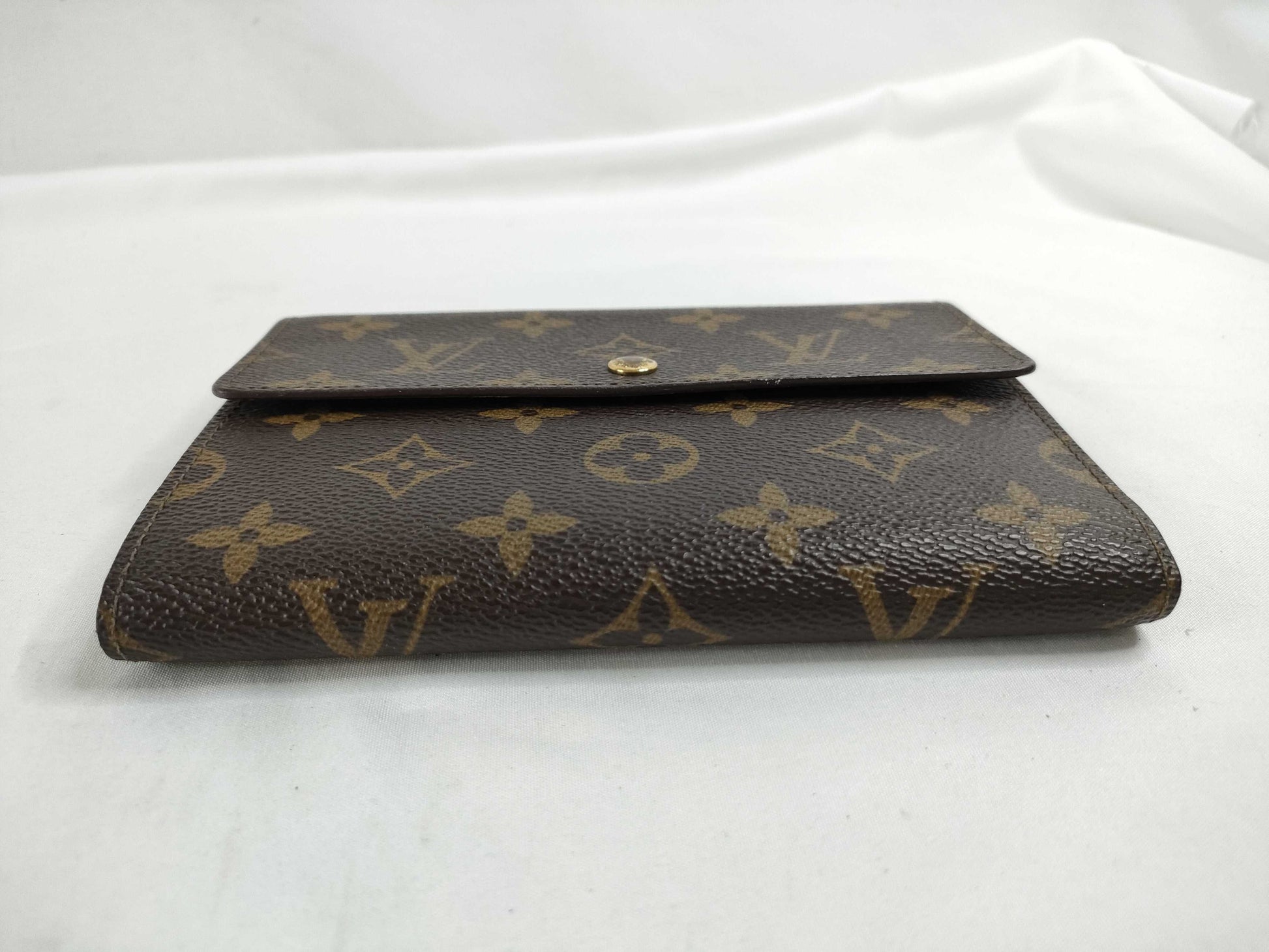 LOUIS VUITTON M61202 Monogram LV Monogram Porte Tresor Etui Papier M61202 MI0888 Wallet