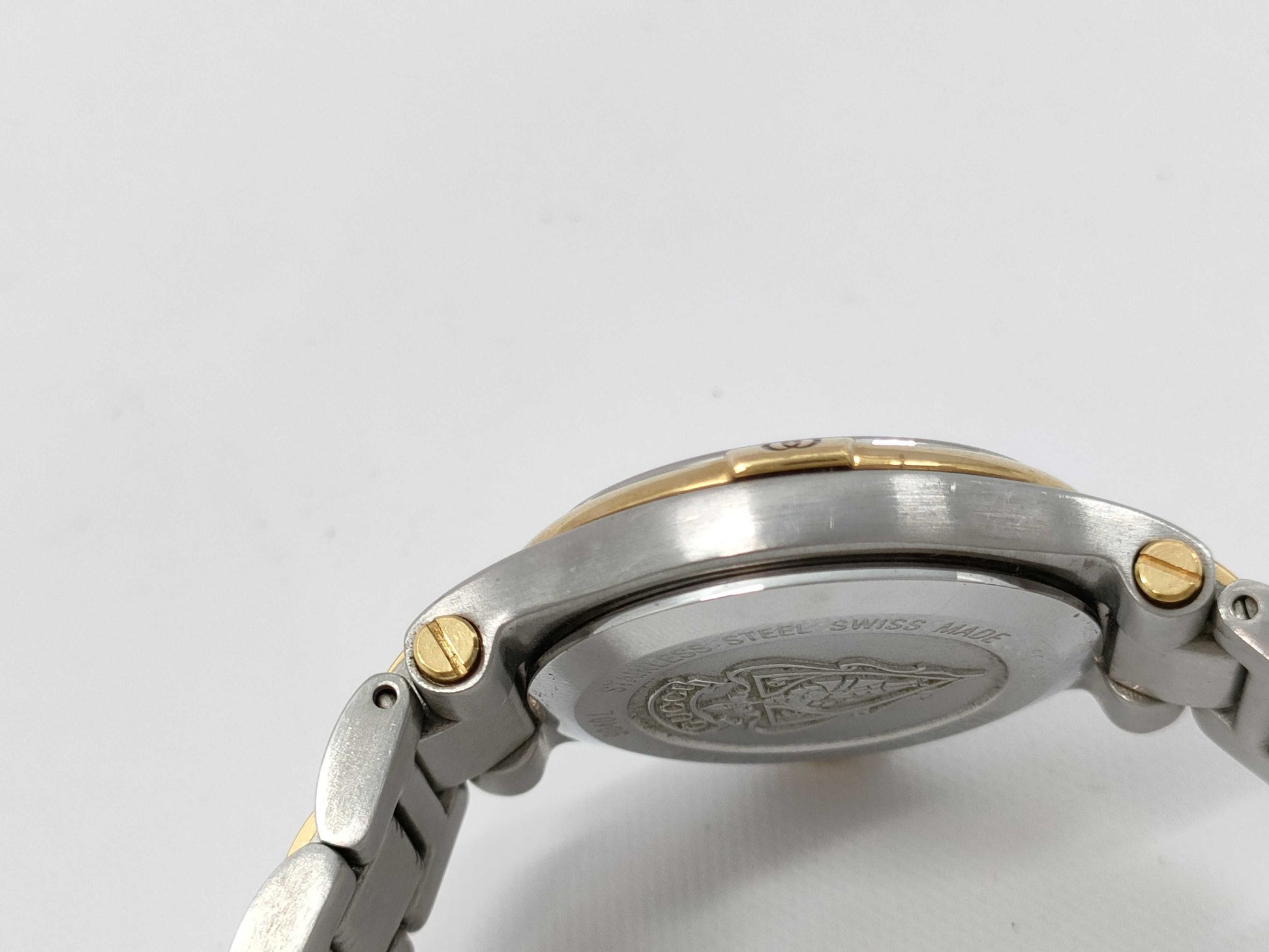 GUCCI 9040L 0018159 QZ Women's Watch, Not Working, No Operational Guarantee