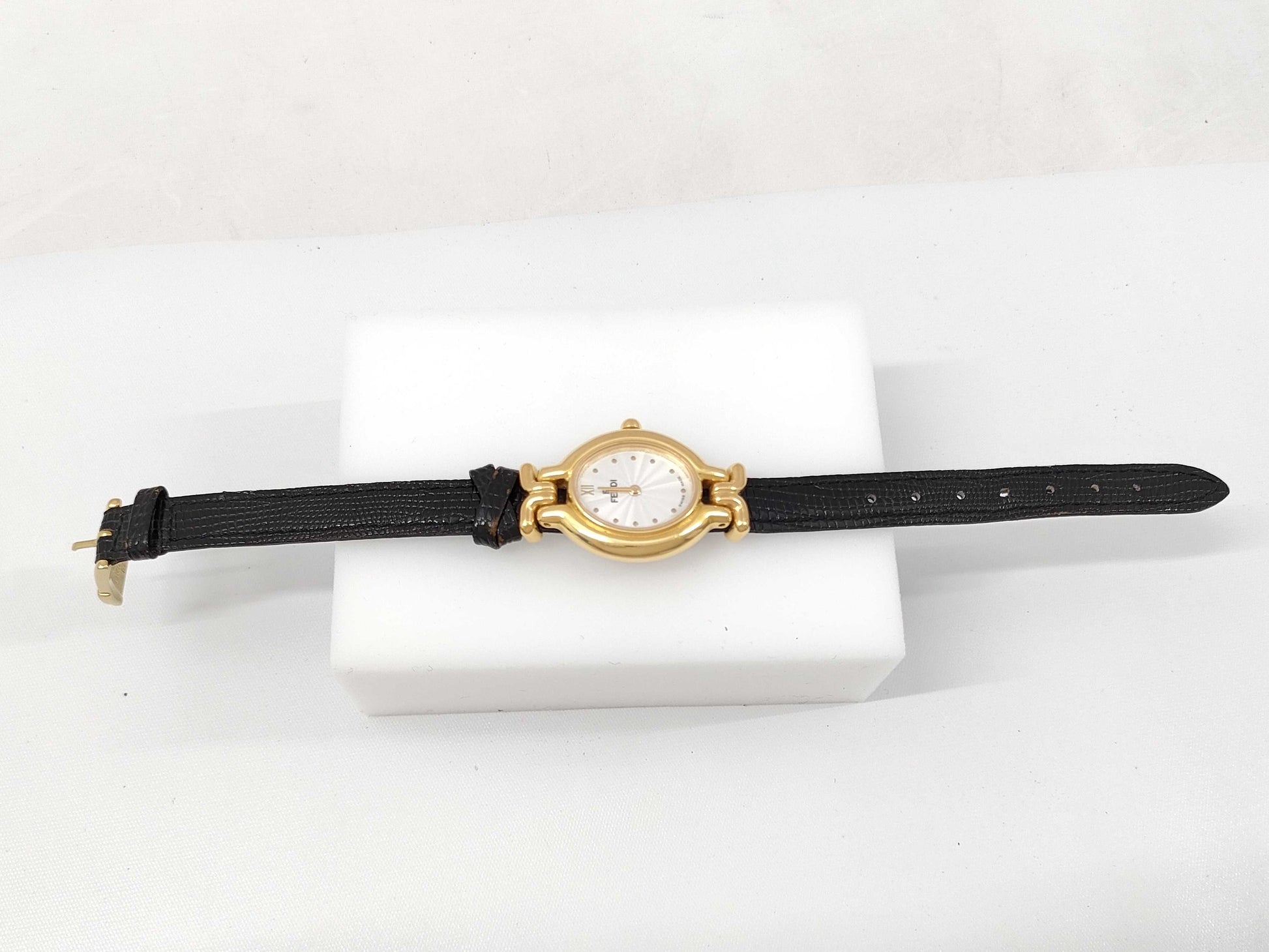 FENDI 640L 027-079 QZ Women's Watch, Not Working, No Operational Guarantee