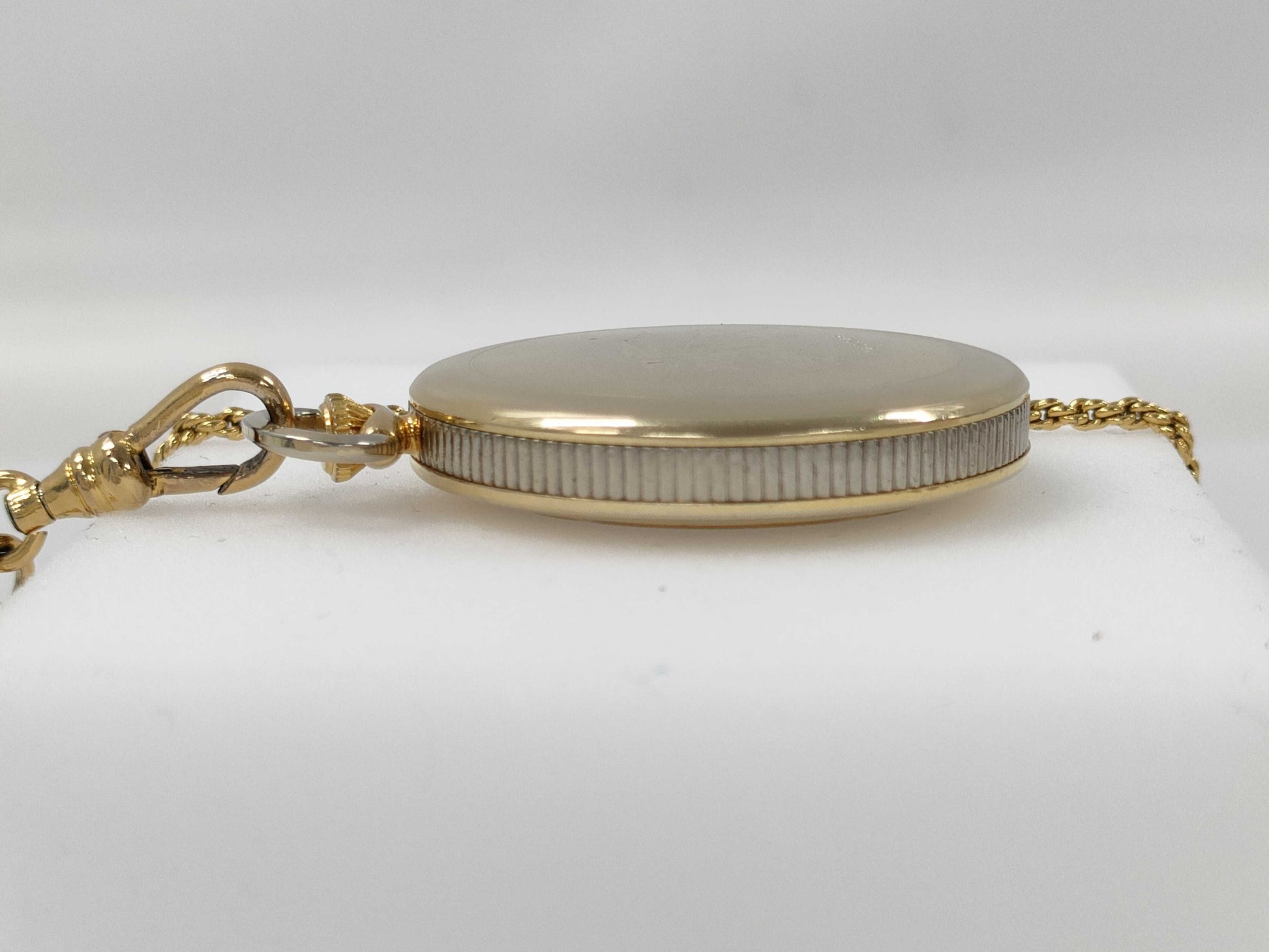 BURBERRY 720026 QZ Pocket Watch 