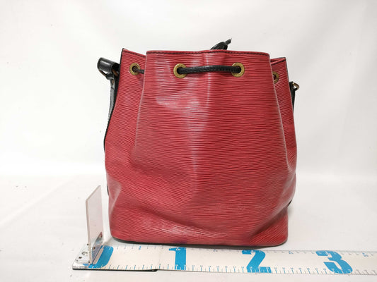 LOUIS VUITTON M44172 Epi Leather LV Epi Petit Noe M44172 A21921 Shoulder Bag