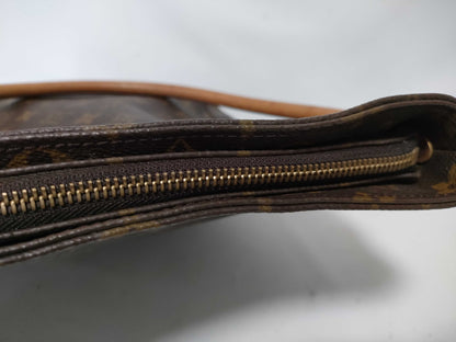 LOUIS VUITTON M51145 Monogram LV Monogram Looping GM M51145 MI1010 Shoulder Bag