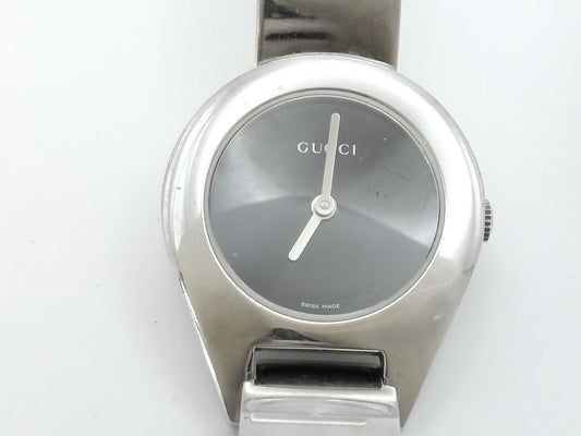 GUCCI 6700L Quartz Black Dial Women's Watch