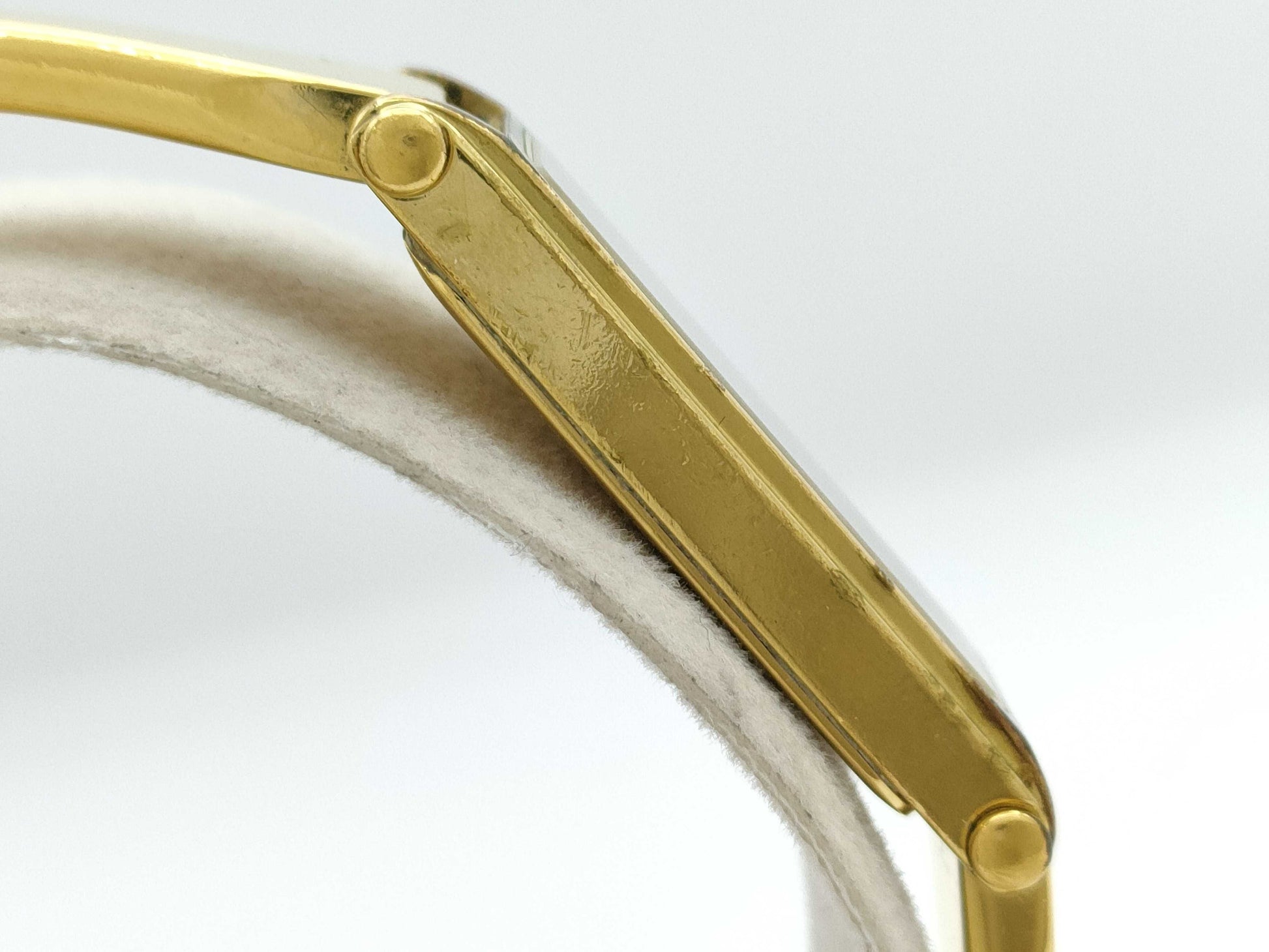 GUCCI 1500L 0636046 Quartz Gold Dial Women's Watch 