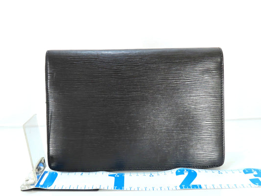 LOUIS VUITTON Epi Leather LV Epi Pochette Serie Dragonne M52612 MI884 Bag
