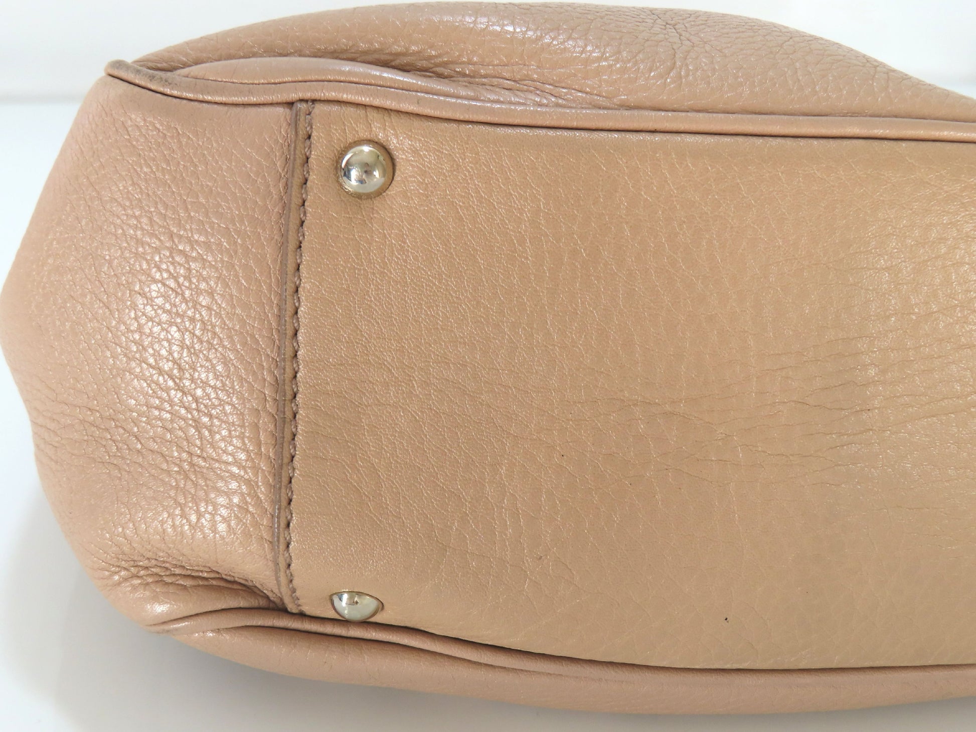 Salvatore Ferragamo Gancini Leather Handbag AB-217421 Pink Beige
