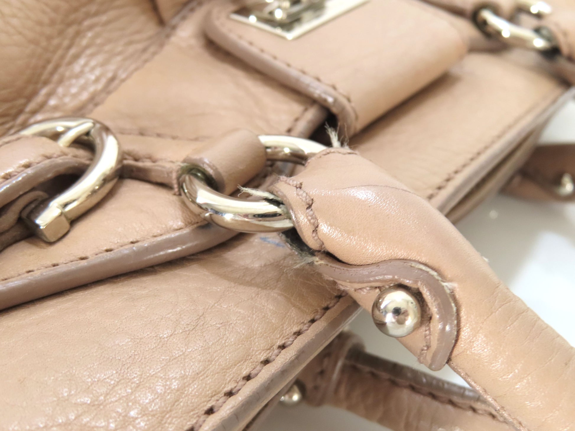 Salvatore Ferragamo Gancini Leather Handbag AB-217421 Pink Beige