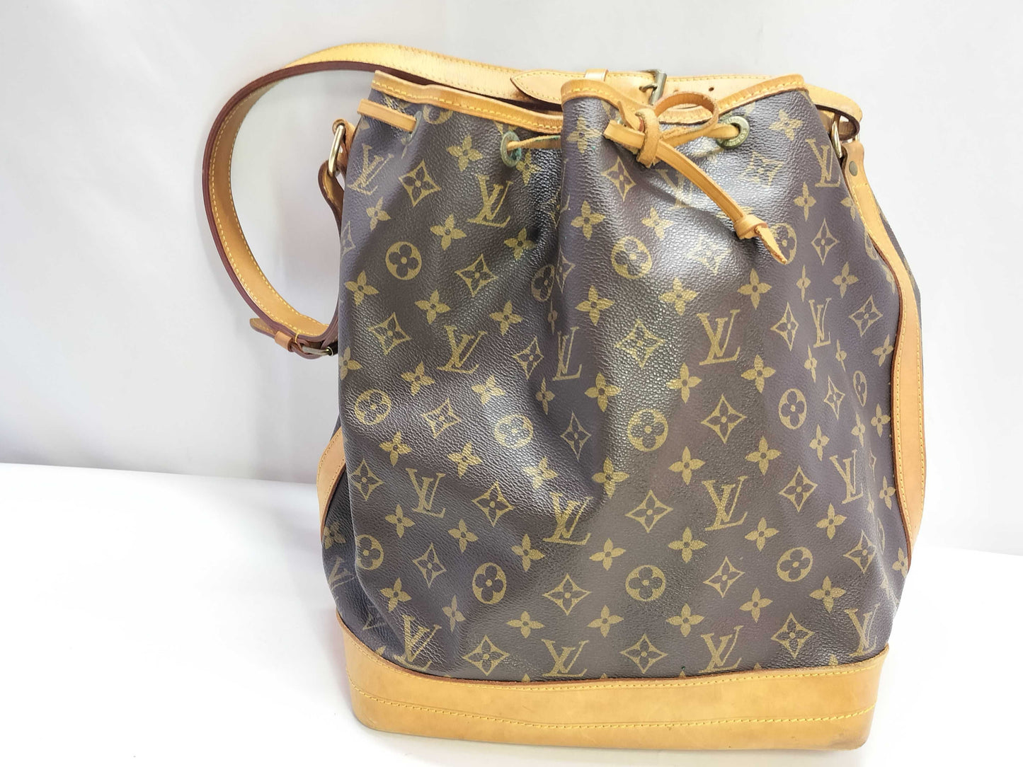 LOUIS VUITTON Monogram LV Monogram Noe M42224 SP0918 Shoulder Bag