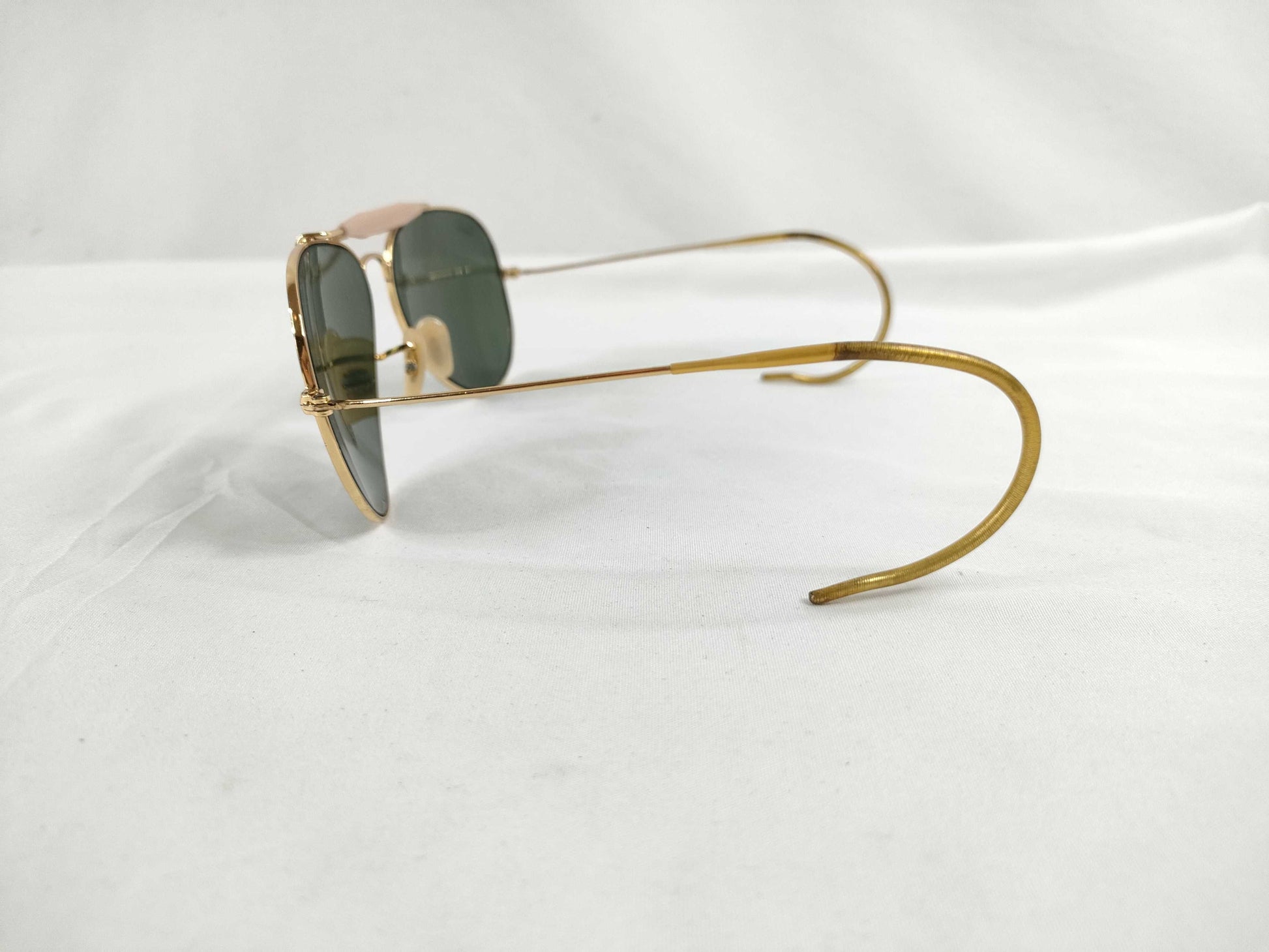  Ray-Ban Metal Sunglasses Gold x Black Sunglasses/Eyeglasses