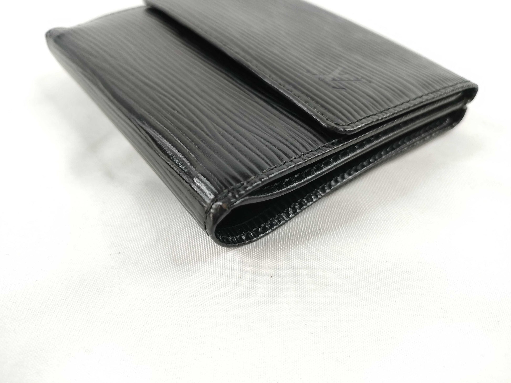 LOUIS VUITTON M63482 Epi Leather LV Epi Porte Monnaie Bi-fold Carte Credit M63482 SP0944 Wallet