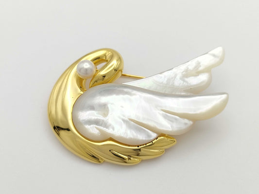 TASAKI Swan Motif Shell and Pearl Brooch, Approx. 6.4mm Diameter, Metal, 21.4g 