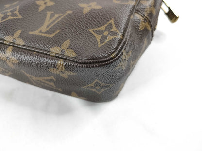 LOUIS VUITTON M47526 Monogram LV Monogram True Towel 18 M47526 864TH Pouch