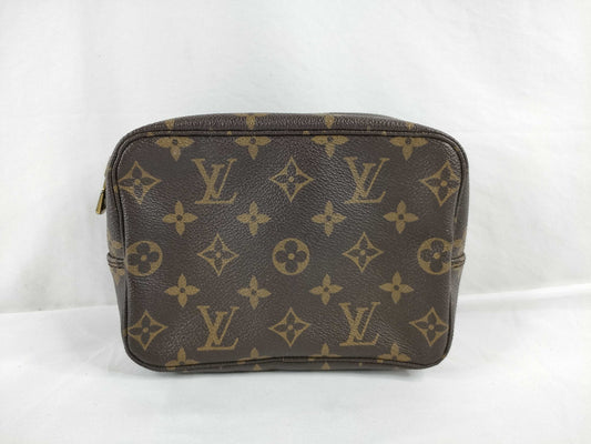 LOUIS VUITTON M47526 Monogram LV Monogram True Towel 18 M47526 864TH Pouch