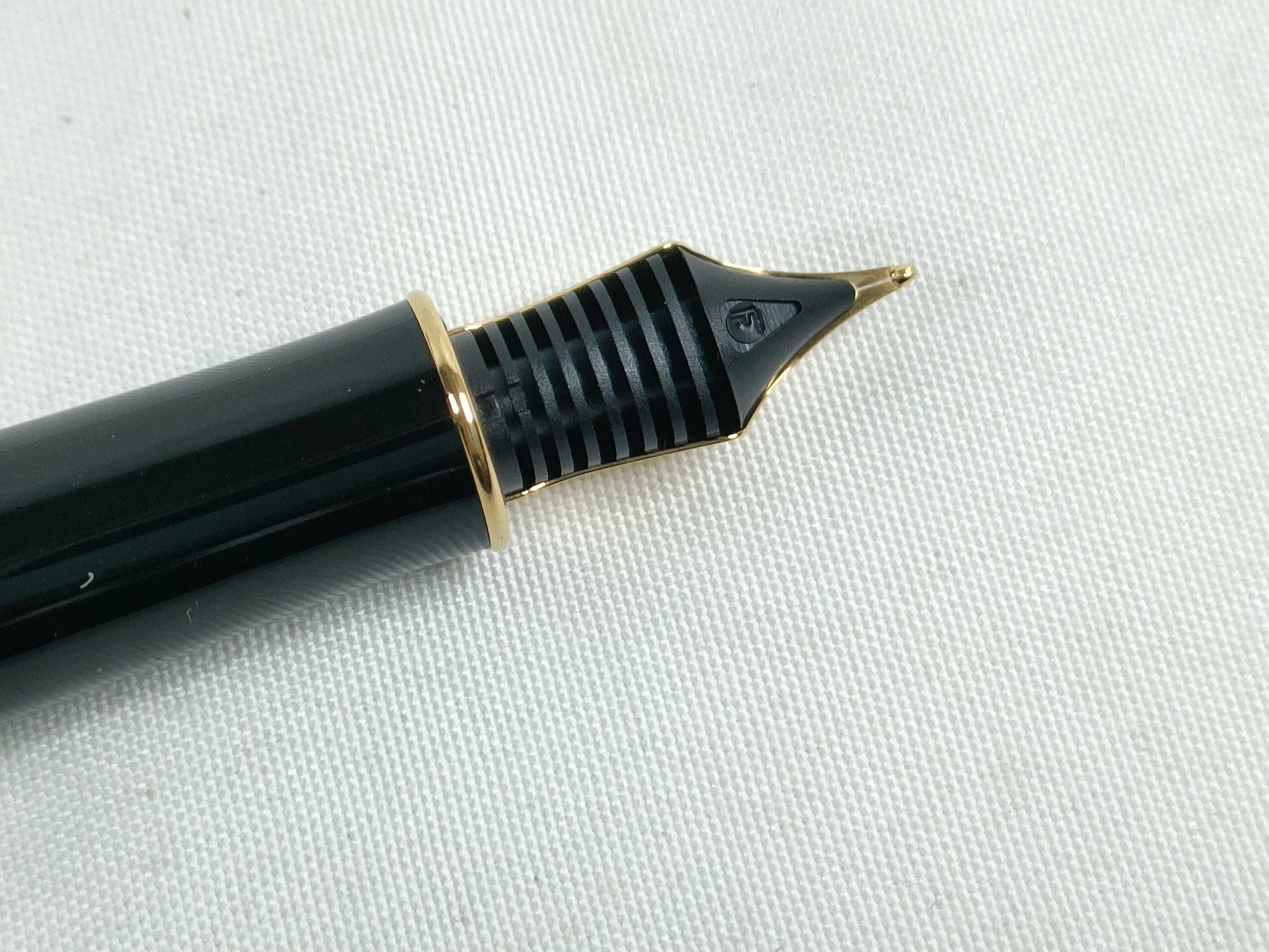 PARKER Fountain Pen Pens & Fountain Pens