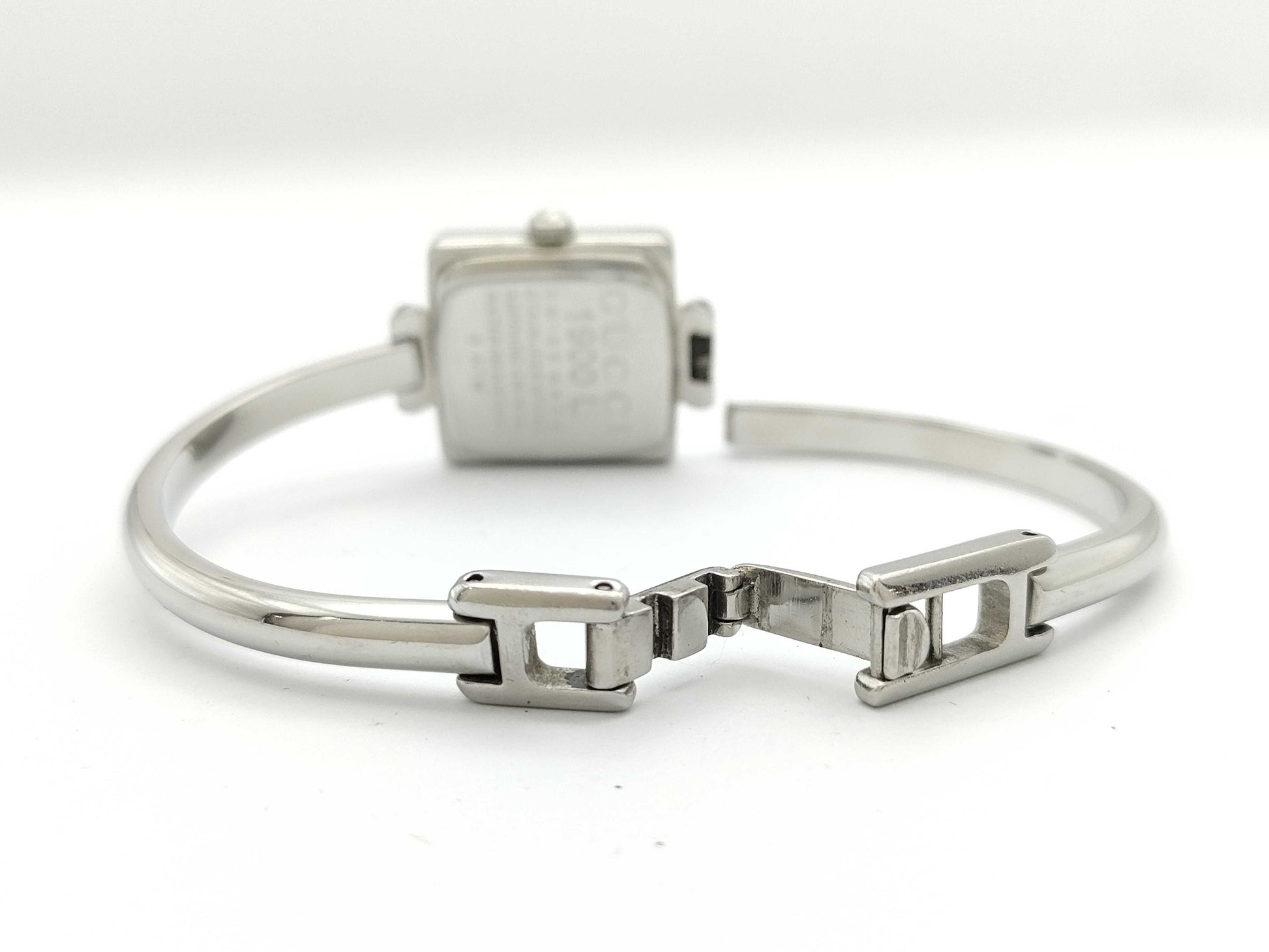 GUCCI Bangle Watch 1900L 0106390 Quartz Silver Dial Non-Working/No Operational Guarantee Women's Watch