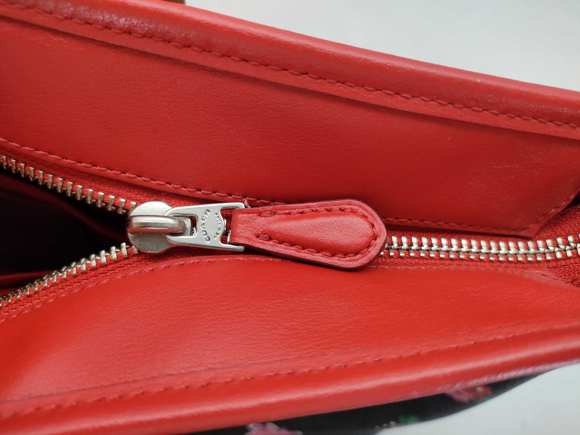 COACH Signature PVC Tote Bag F57888 Dark Brown x Red