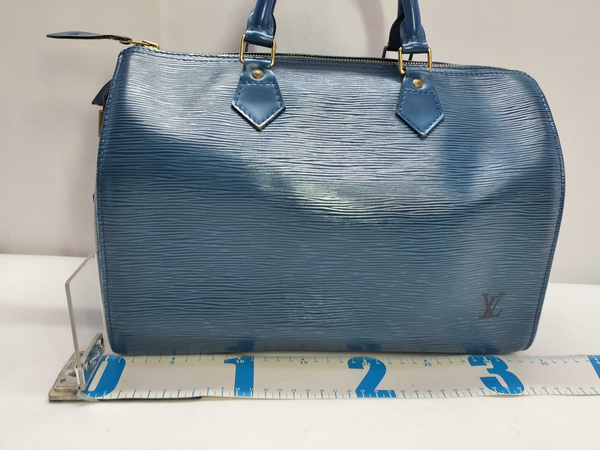 LOUIS VUITTON Epi LV Epi Speedy 30 M43005 VI0923 Handbag