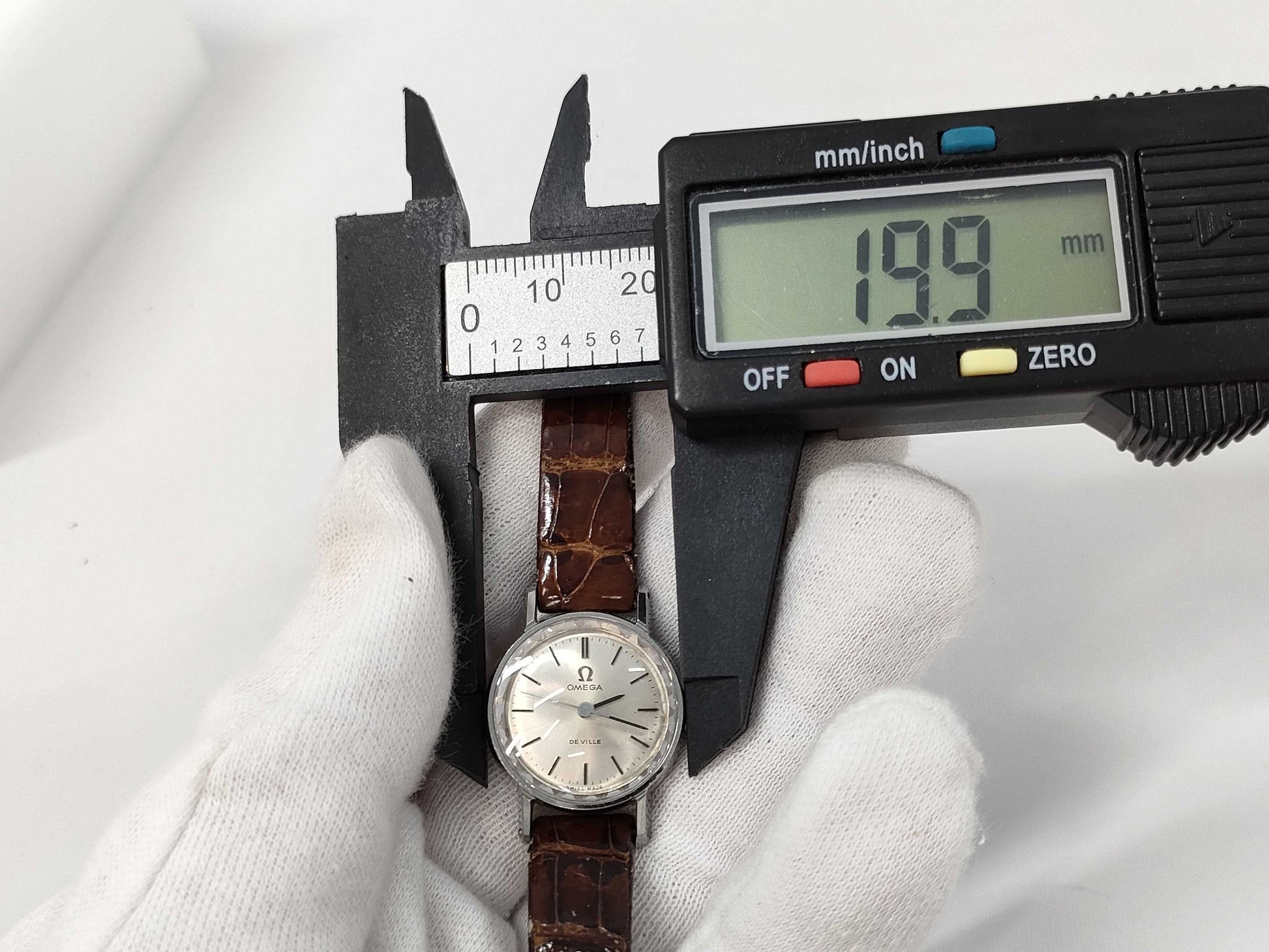OMEGA De Ville Hand-Wound Women's Watch