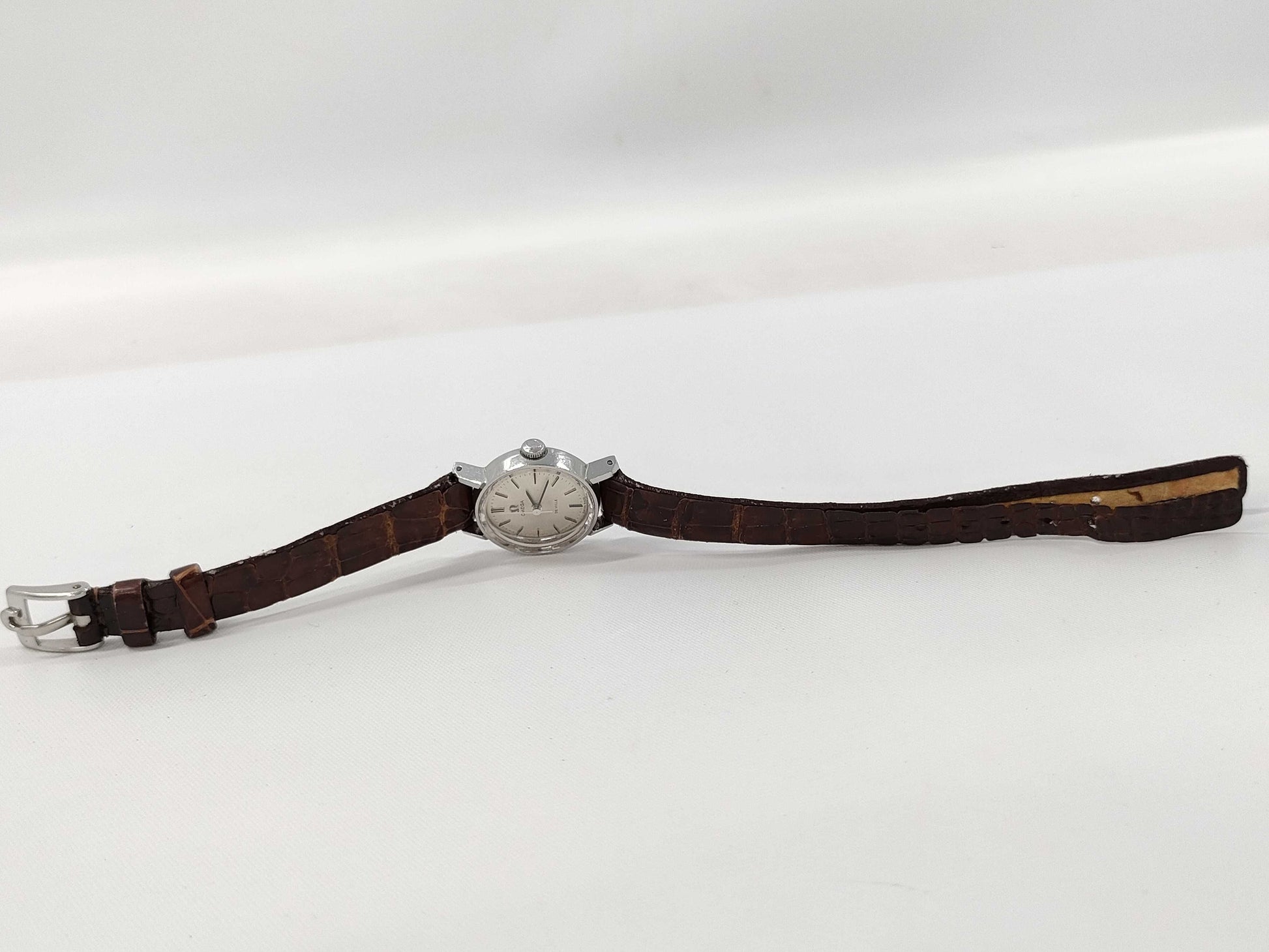 OMEGA De Ville Hand-Wound Women's Watch