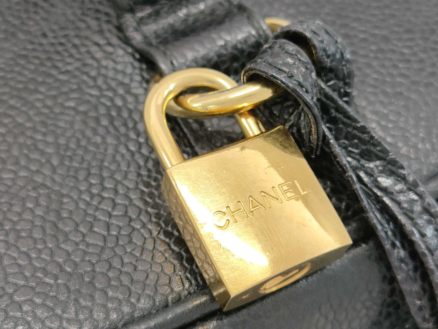 CHANEL Caviar Skin Vanity Handbag
