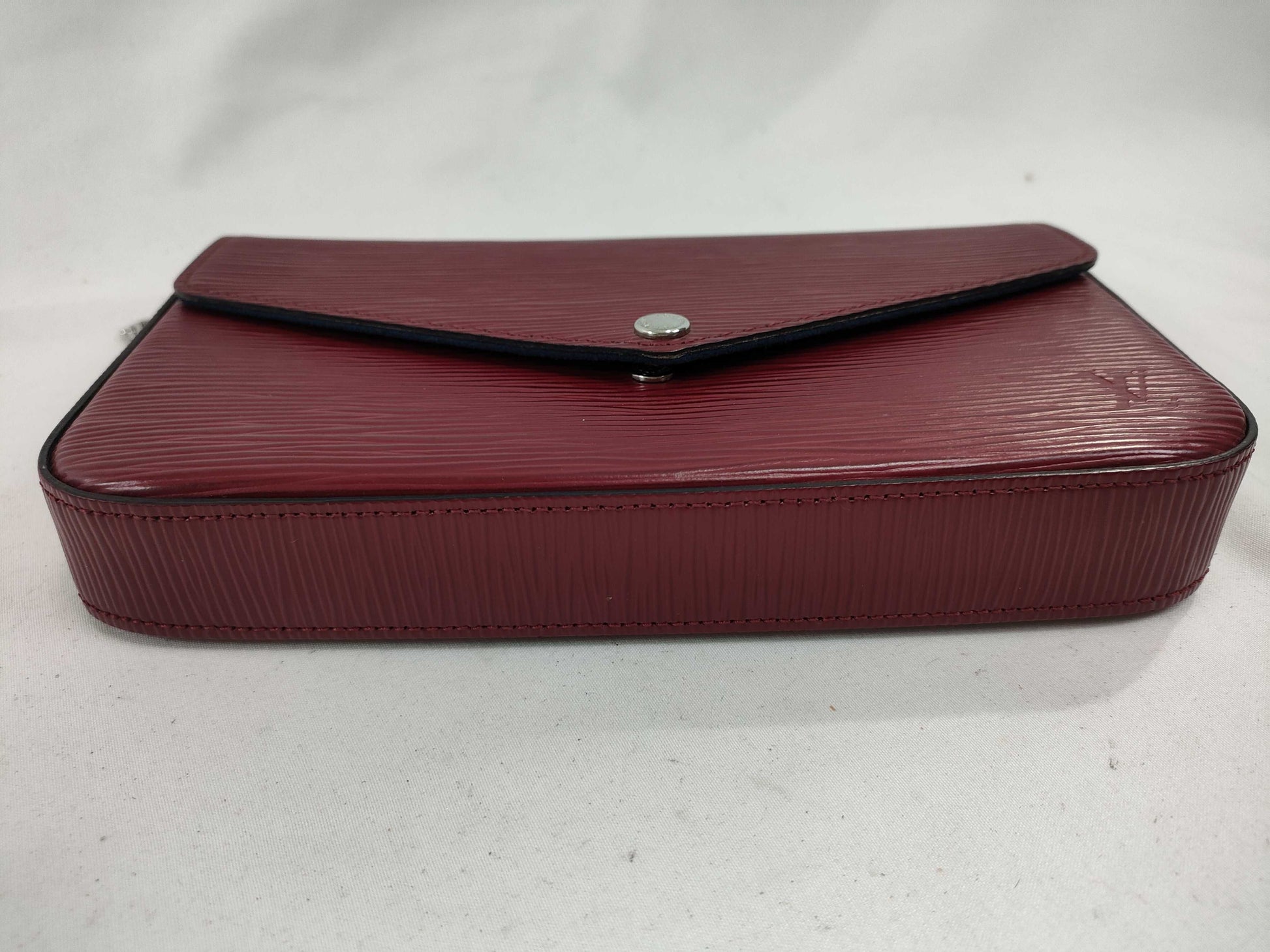 LOUIS VUITTON Epi Pochette Felicie Shoulder Bag
