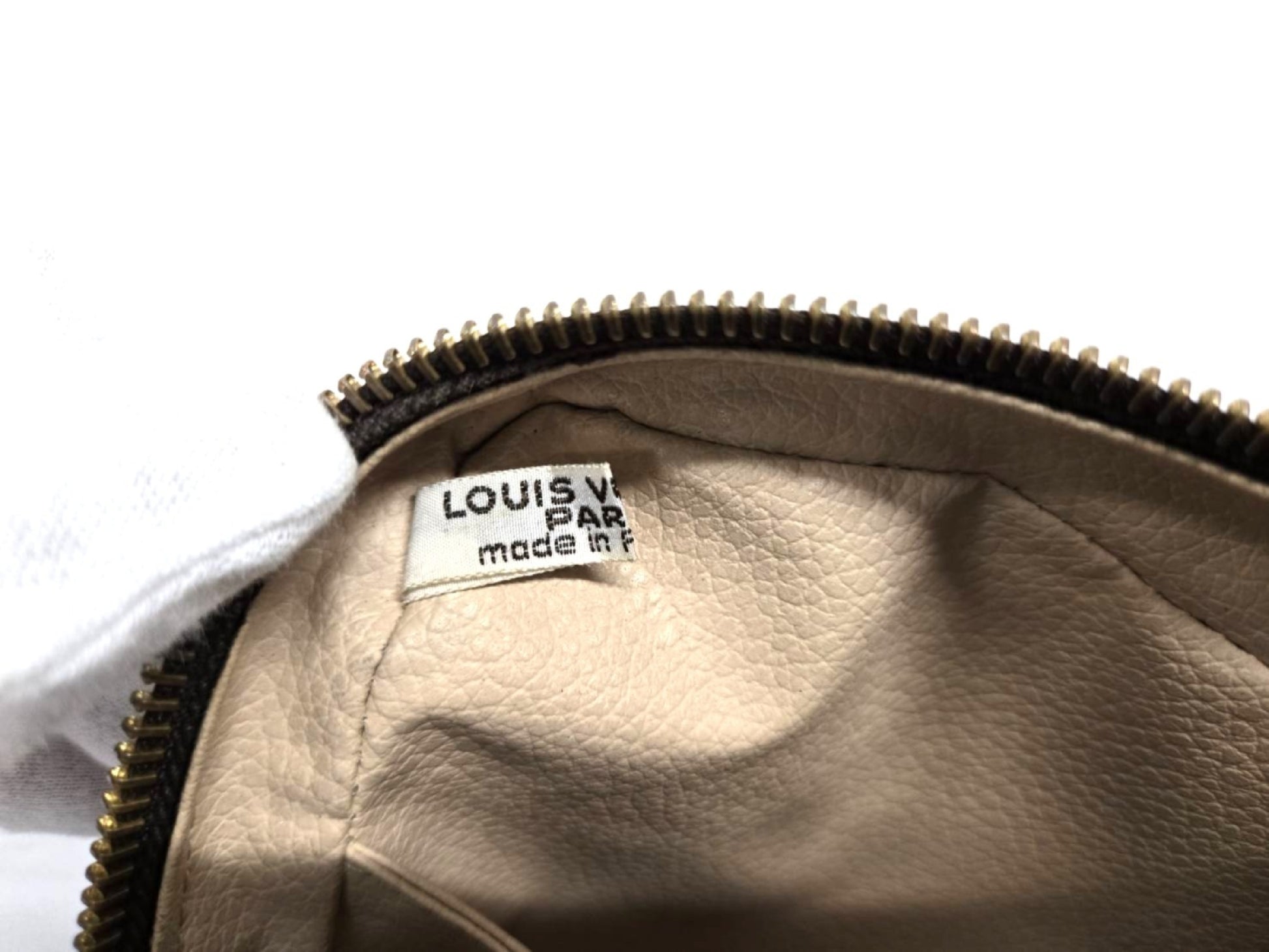 LOUIS VUITTON Monogram True Toilet 23 M47524 Pouch