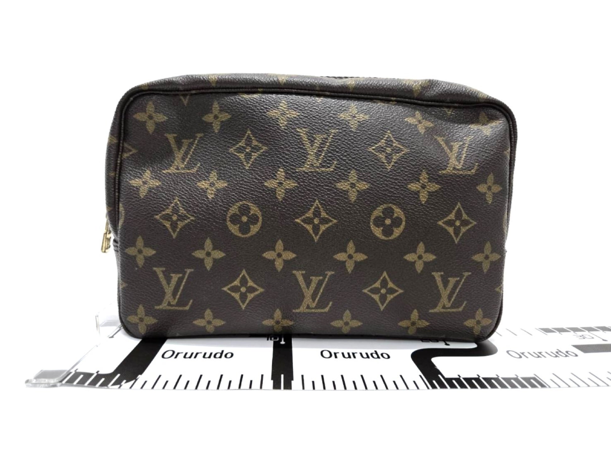 LOUIS VUITTON Monogram True Toilet 23 M47524 Pouch