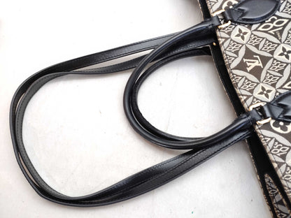 LOUIS VUITTON LV On the Go GM Monogram Jacquard Tote Bag