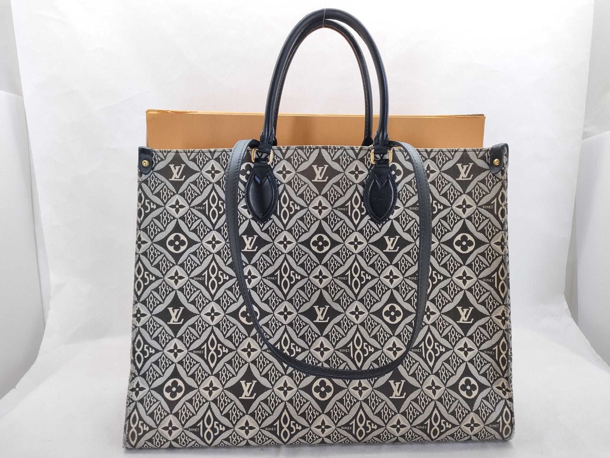 LOUIS VUITTON LV On the Go GM Monogram Jacquard Tote Bag