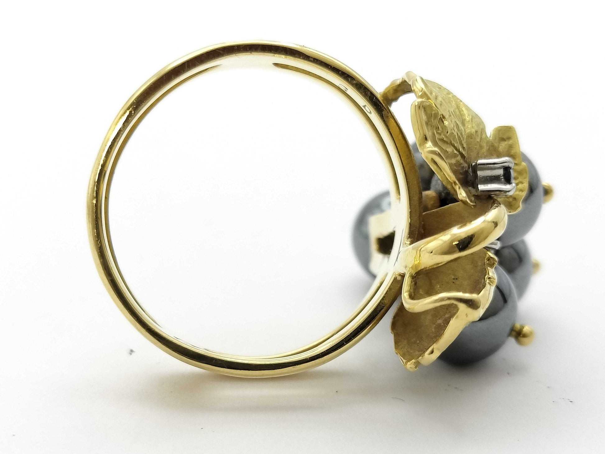 Nobuko Ishikawa Ring, Colored Stone Diameter: Approx. 5.2-6.3mm, Sapphire and Diamond, 18K Gold/PT900, 7.8g 